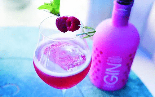 The Fizzy tarté Cocktail Served