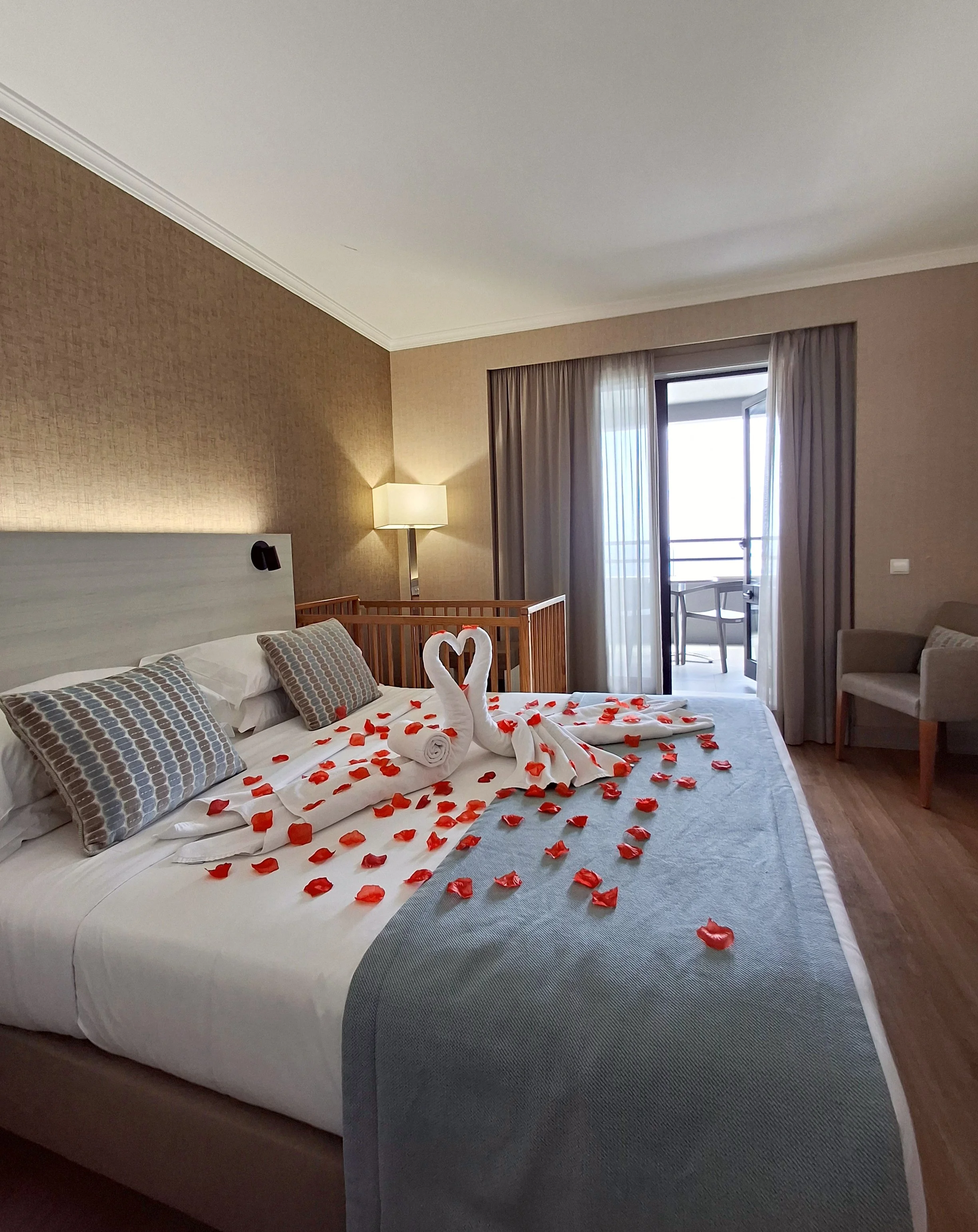 Enotel Lido: Embracing Luxury and Culture on Madeira's Coast