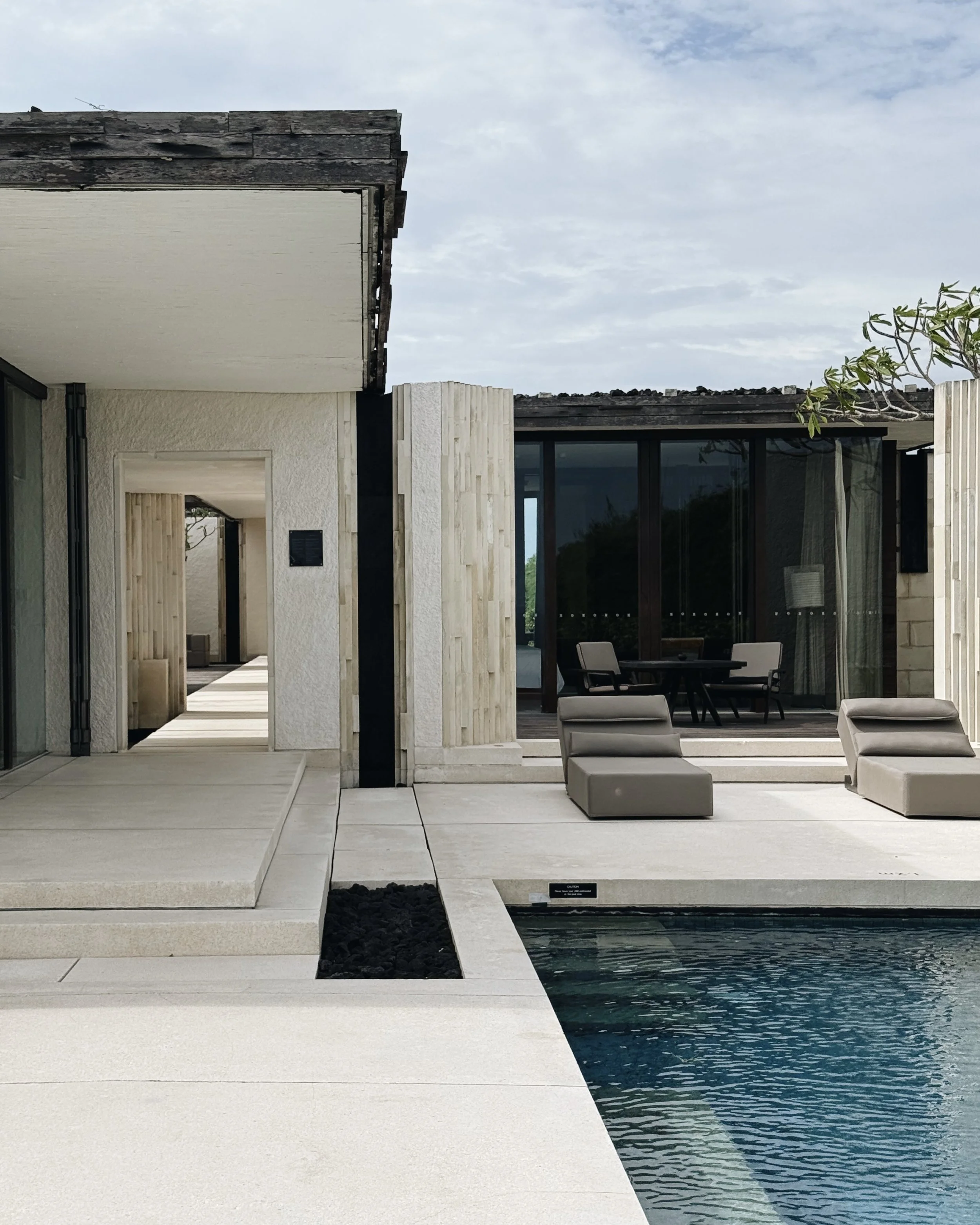 CLIFF EDGE VILLA 1.JPG