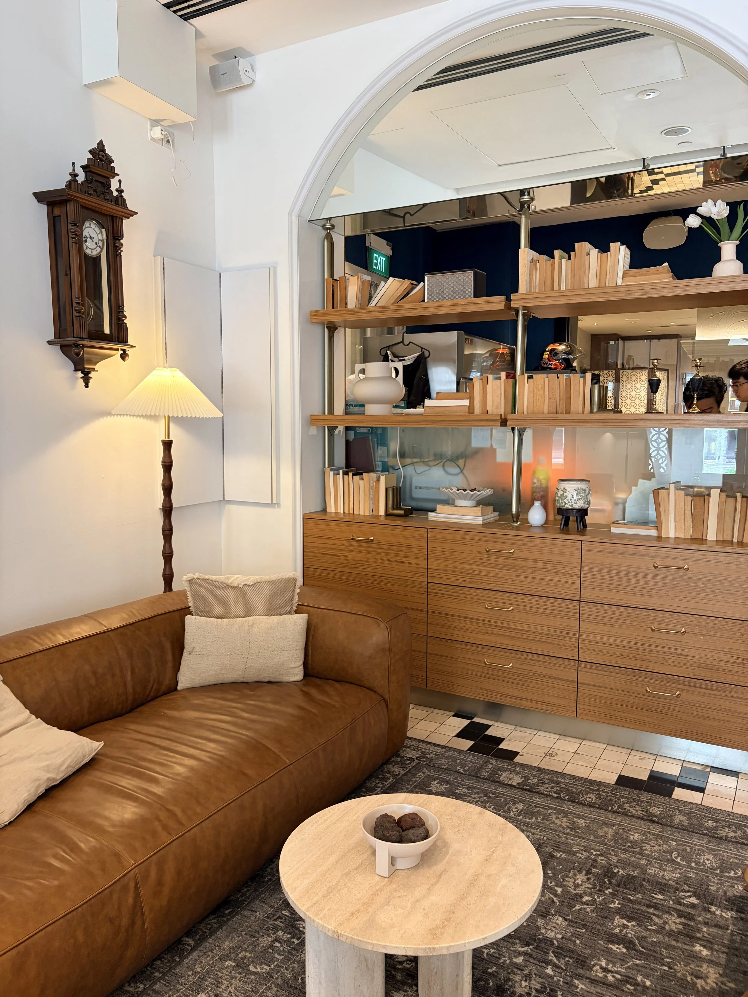 lobby6.jpg