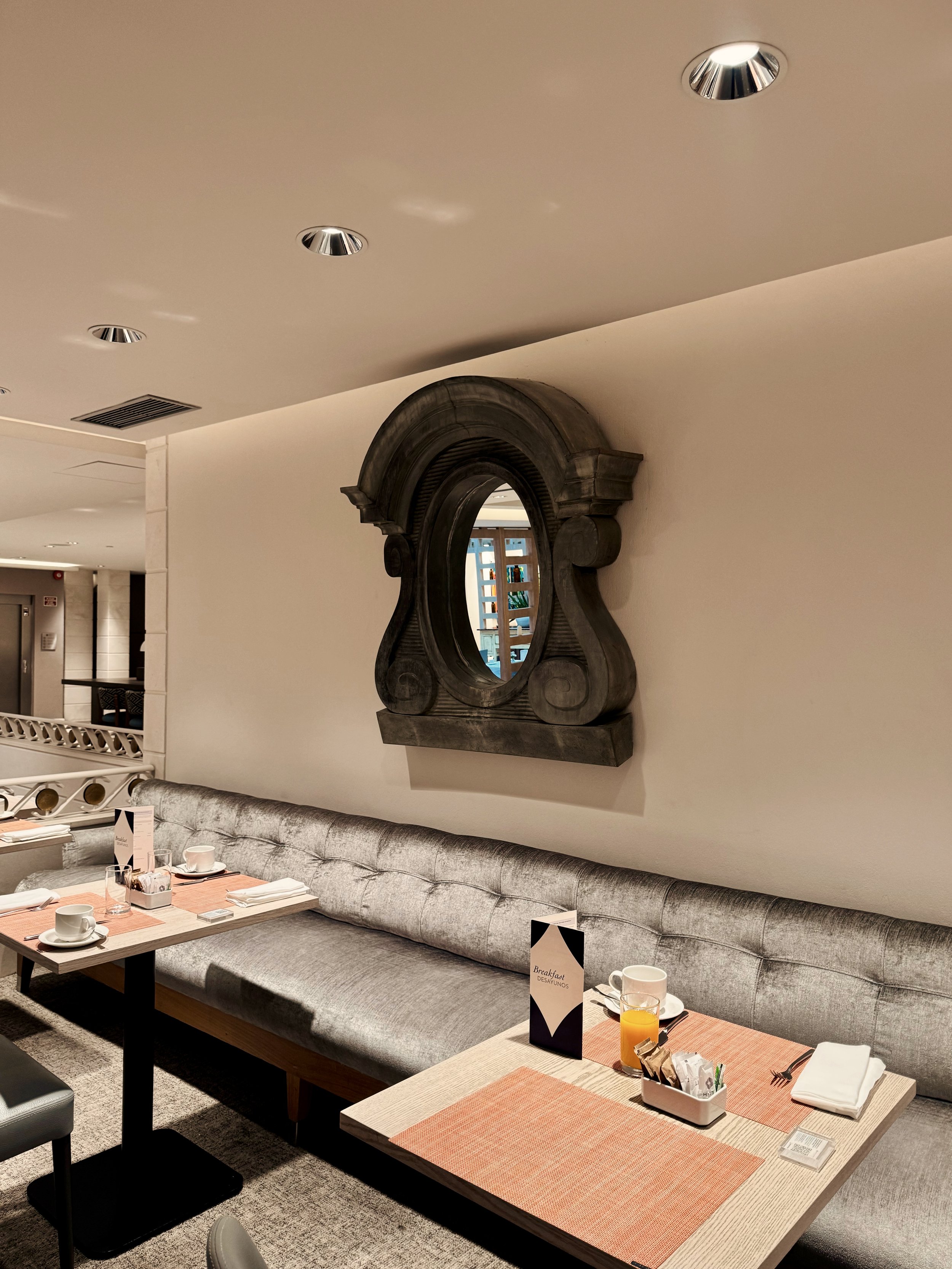 Hyatt Regency Madrid-3.jpg