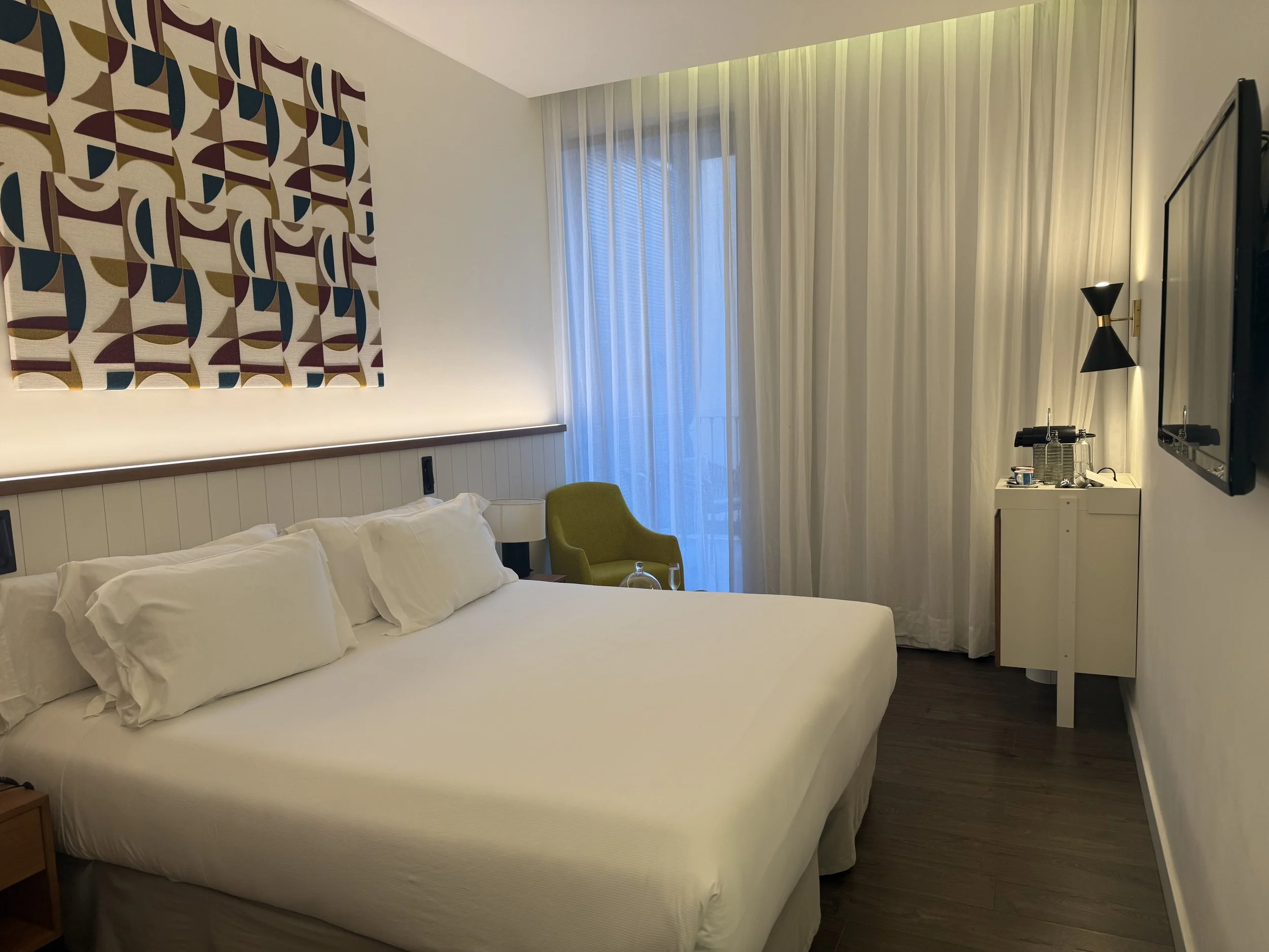 H10 Urquinaona Plaza: A Restored 19th-Century Gem in the Heart of Barcelona