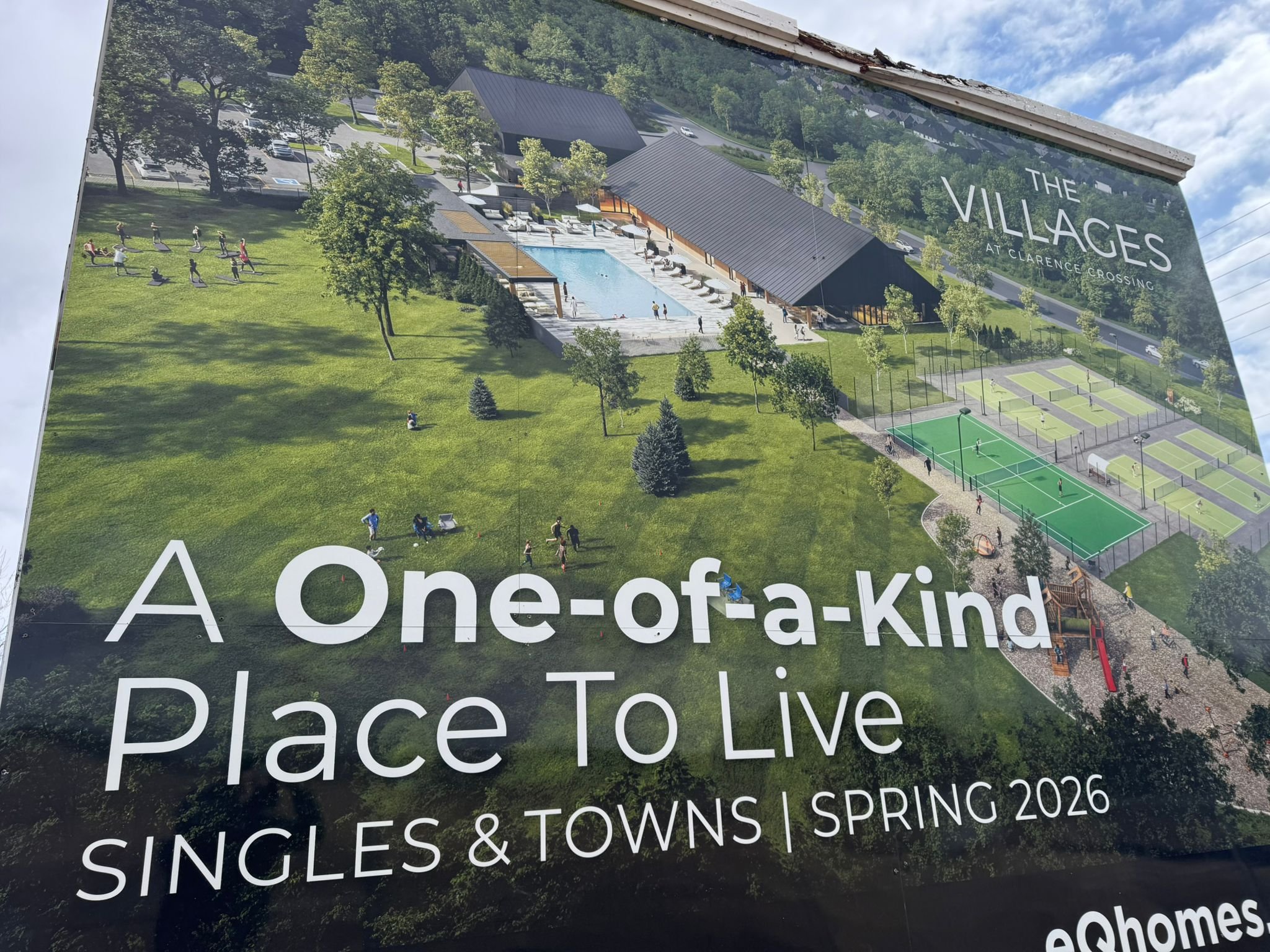 Custom large-format construction signage in Ottawa for new home developments. Designed to withstand the elements while showcasing high-quality community renderings that help sell homes before they’re built.