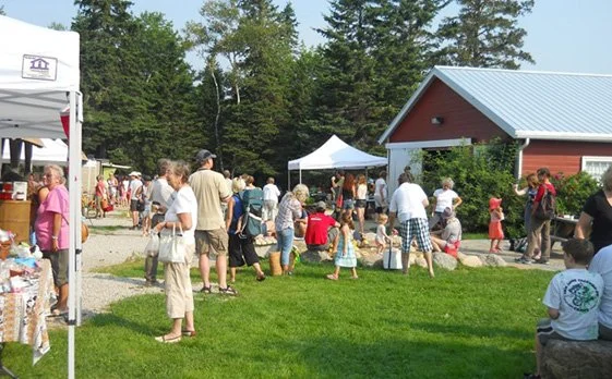 (Hubbards barn market)
