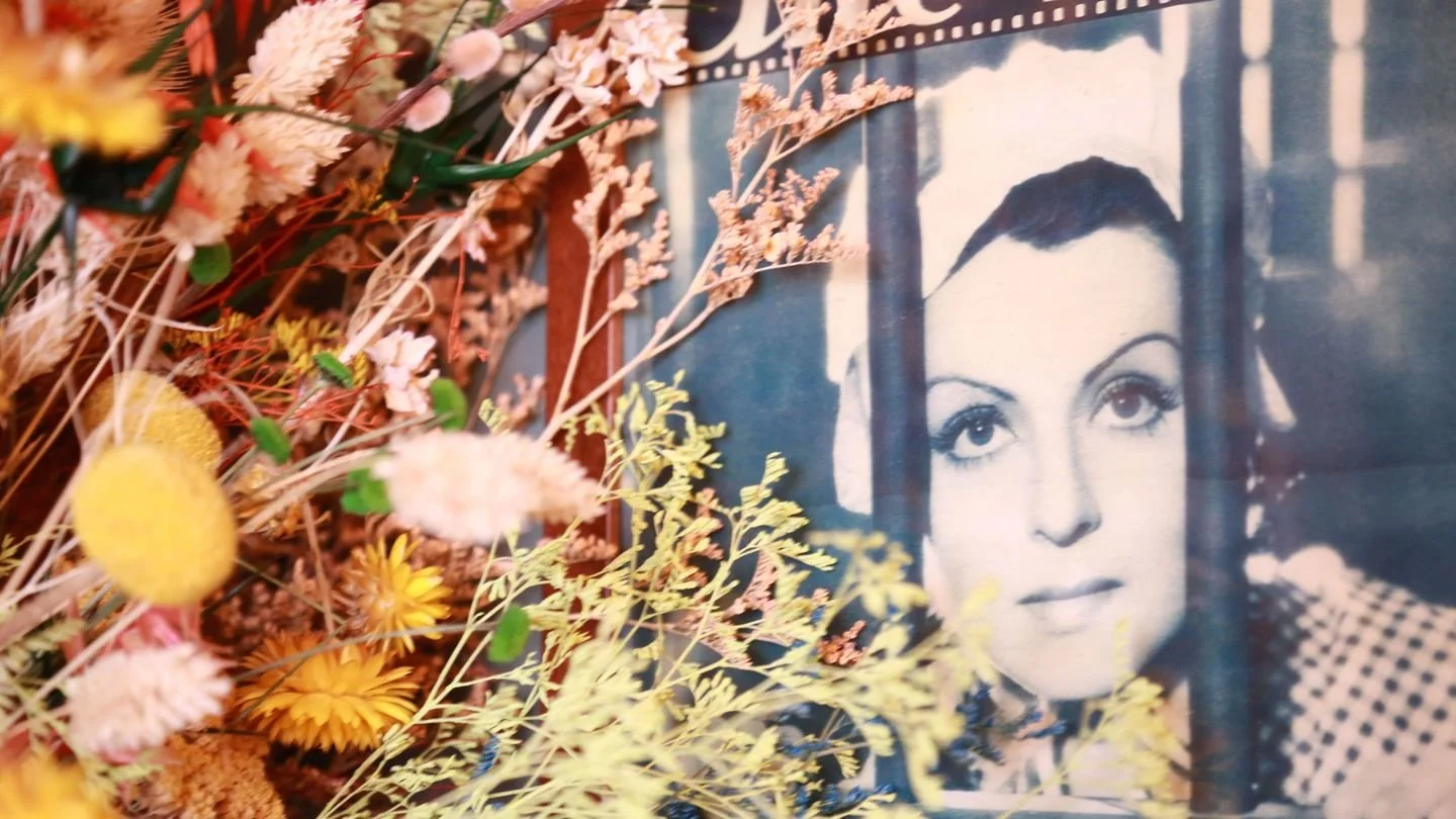 Lieu ador&eacute; par de nombreux photographes, le @1905paris peut vous accueillir pour votre shooting 📸, qu'ils soit corporate 👔 ou glamour 💕, musical 🎶 ou silencieux.
N'h&eacute;sitez pas &agrave; m'envoyer un message 💌 !

A favourite location