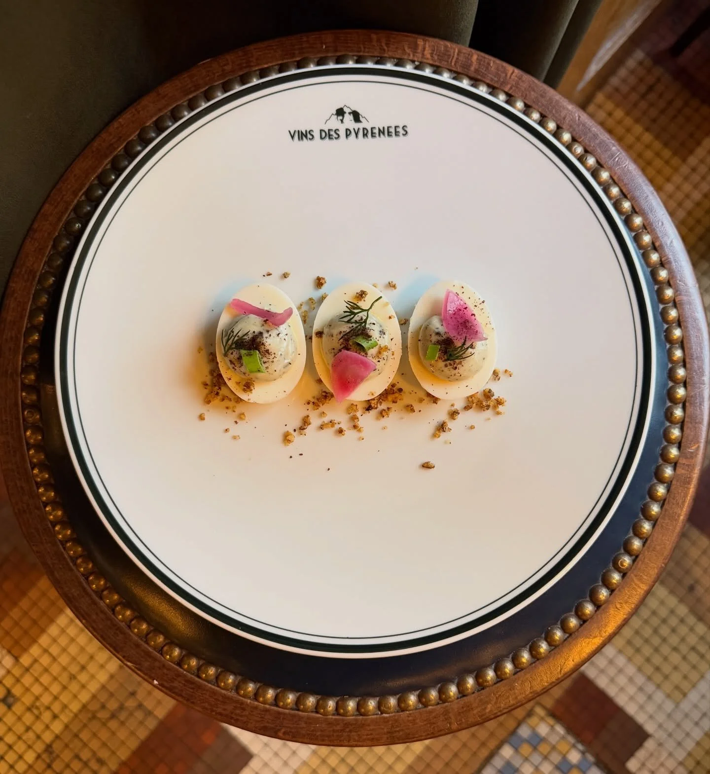 Une brasserie , des mosa&iuml;ques anciennes, des &oelig;ufs mayo. What else?
Vous &ecirc;tes aux @vinsdespyrenees 

A brewery, old mosaics, mayo eggs. What else?
You are at @vinsdespyrenees

📷 @ggwen 

🍷 Aux Vins des Pyr&eacute;n&eacute;es
🔥 Repa