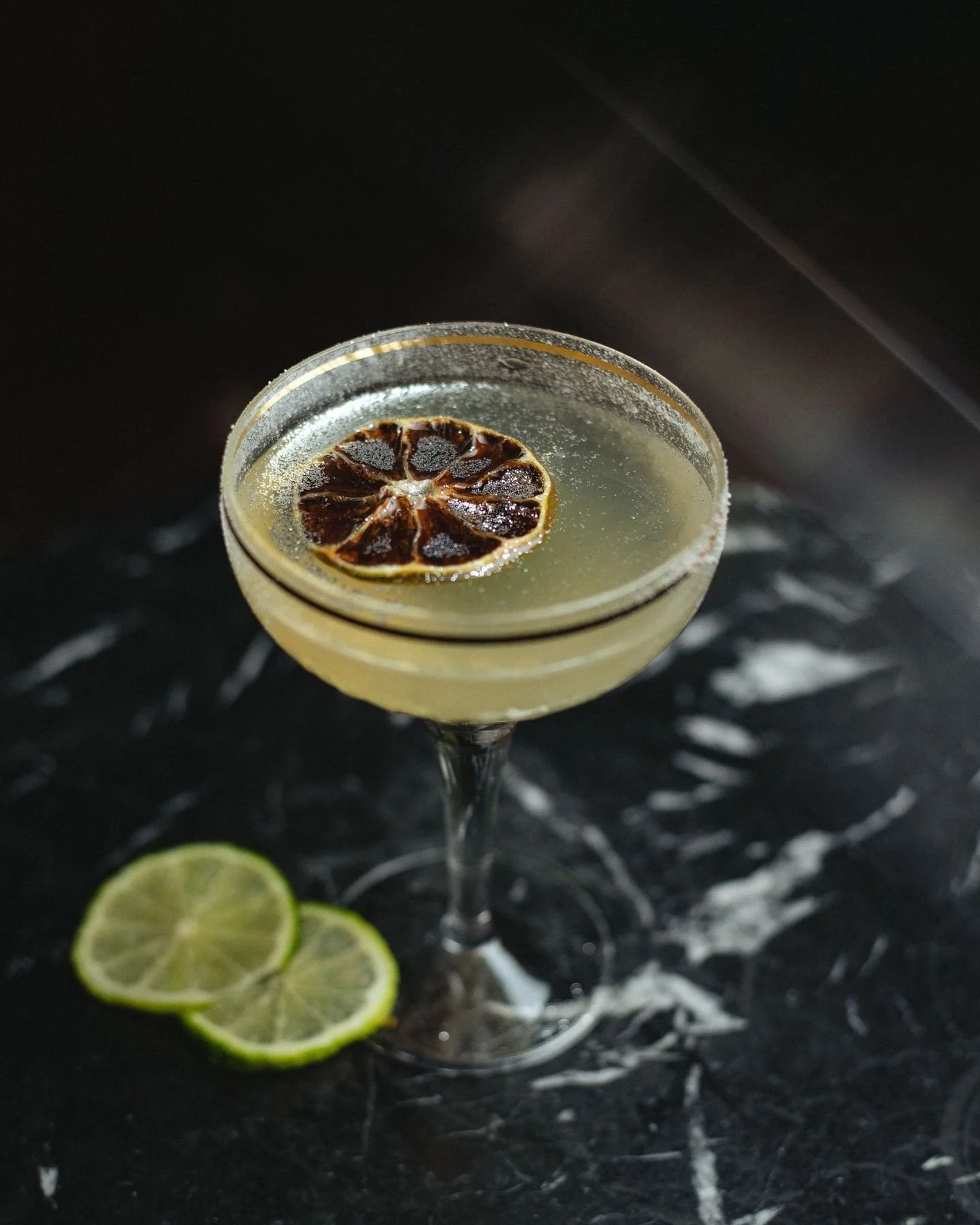 Allier le beau et le bon dans nos cocktails, c'est tout l'art des mixologues du @1905paris 

Combining beauty and taste in our cocktails is the art of the mixologists at @1905paris. 

📸 @gaetan.buthiaux 

🍹Le 1905
🎷Jazz and Cocktails 🍸
🕗Tuesday,