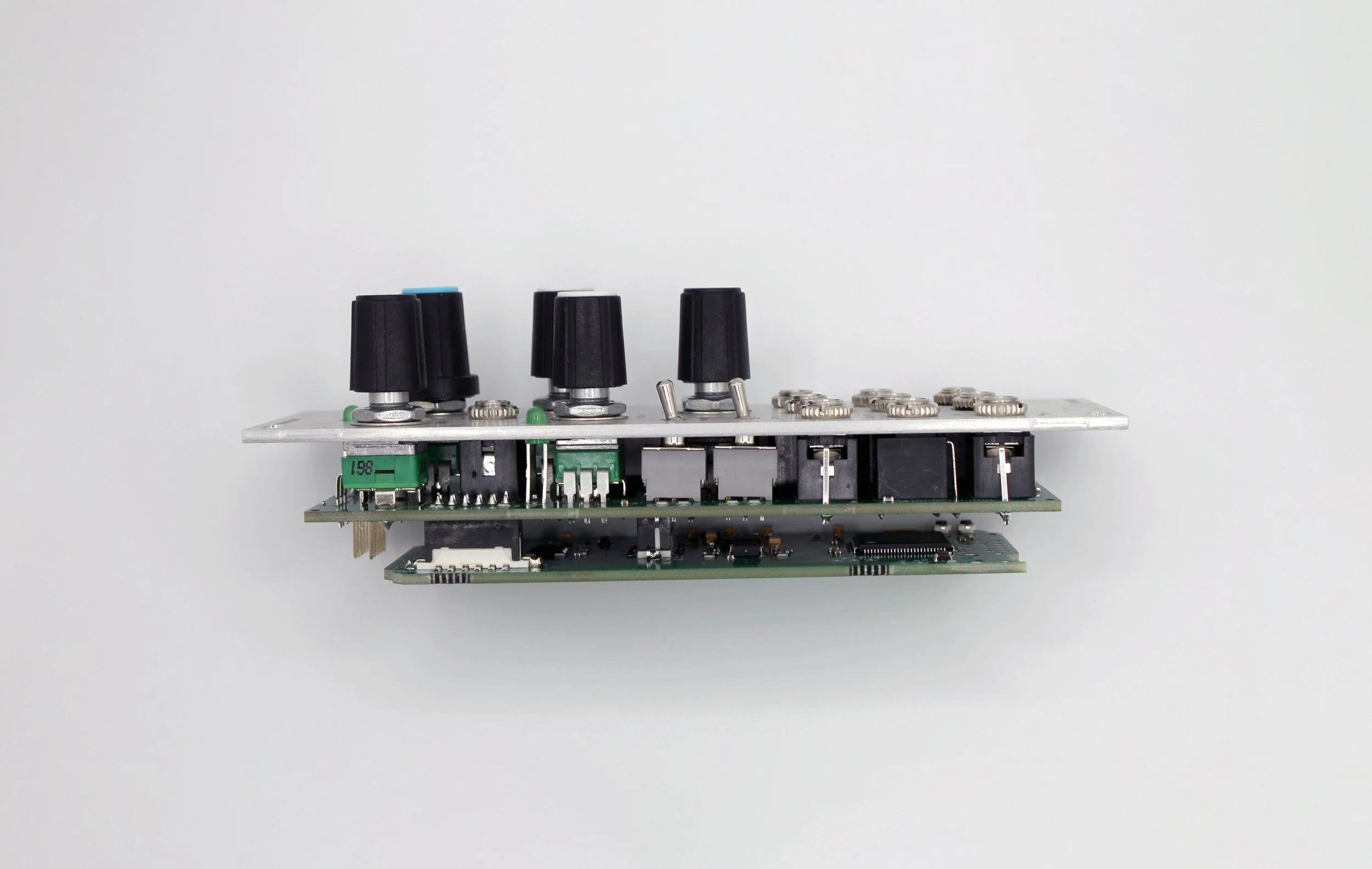 mod-white-bg7.jpg