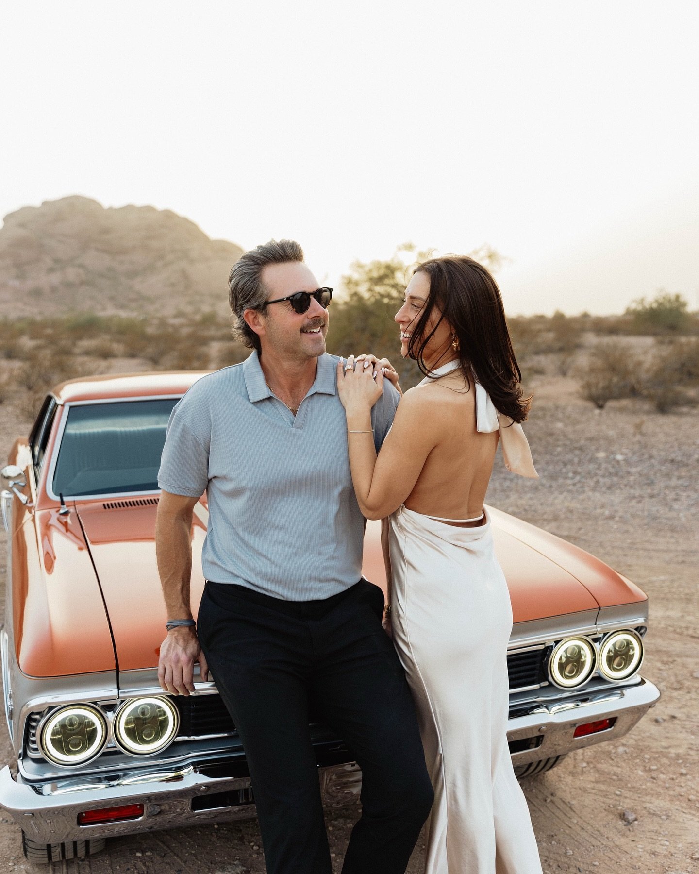Just a few favorites from one of my most favorite days with the coolest lovebirds + their vintage rides 🧡