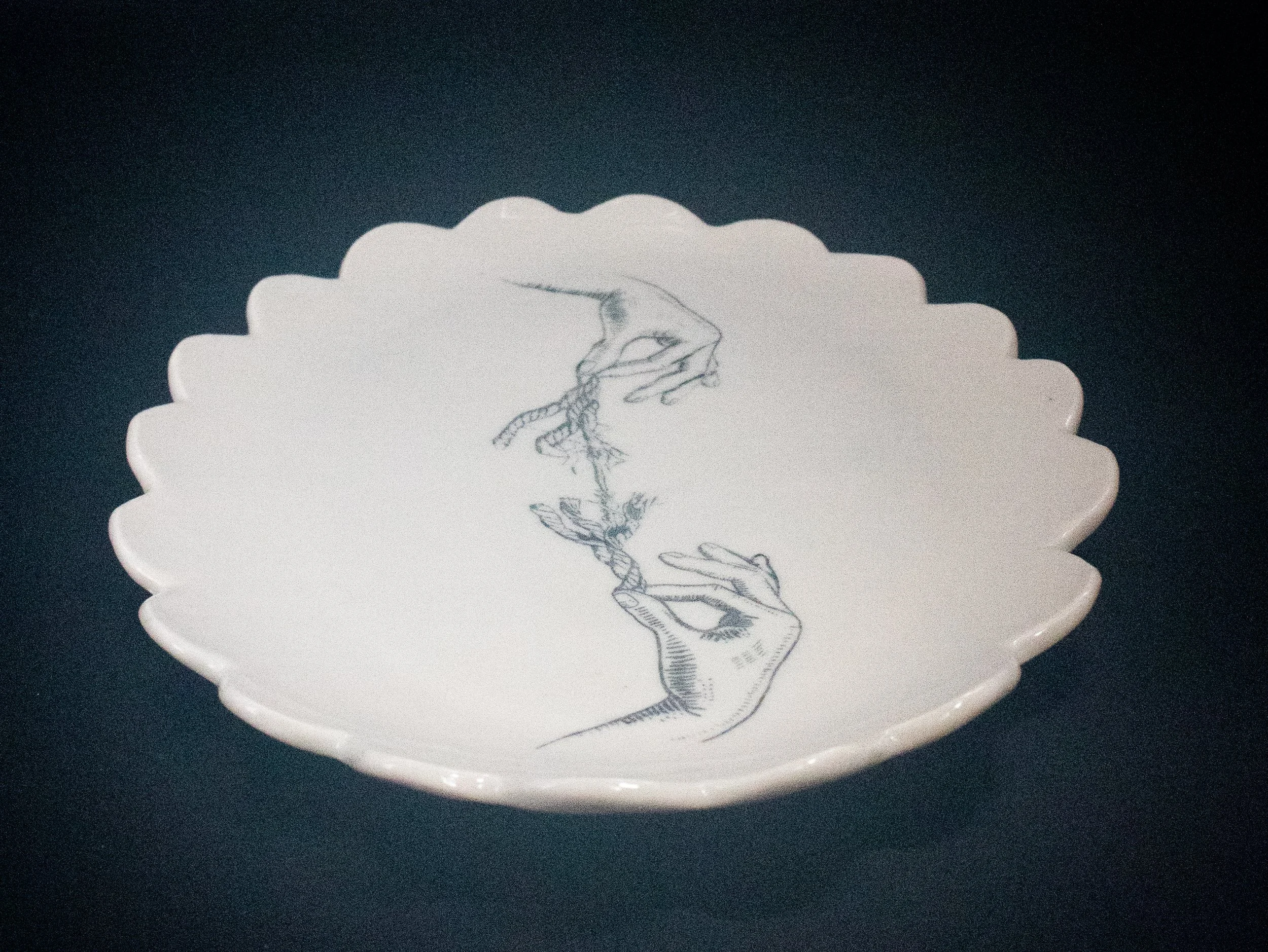 The Frayed scalloped oval tray (2).jpg