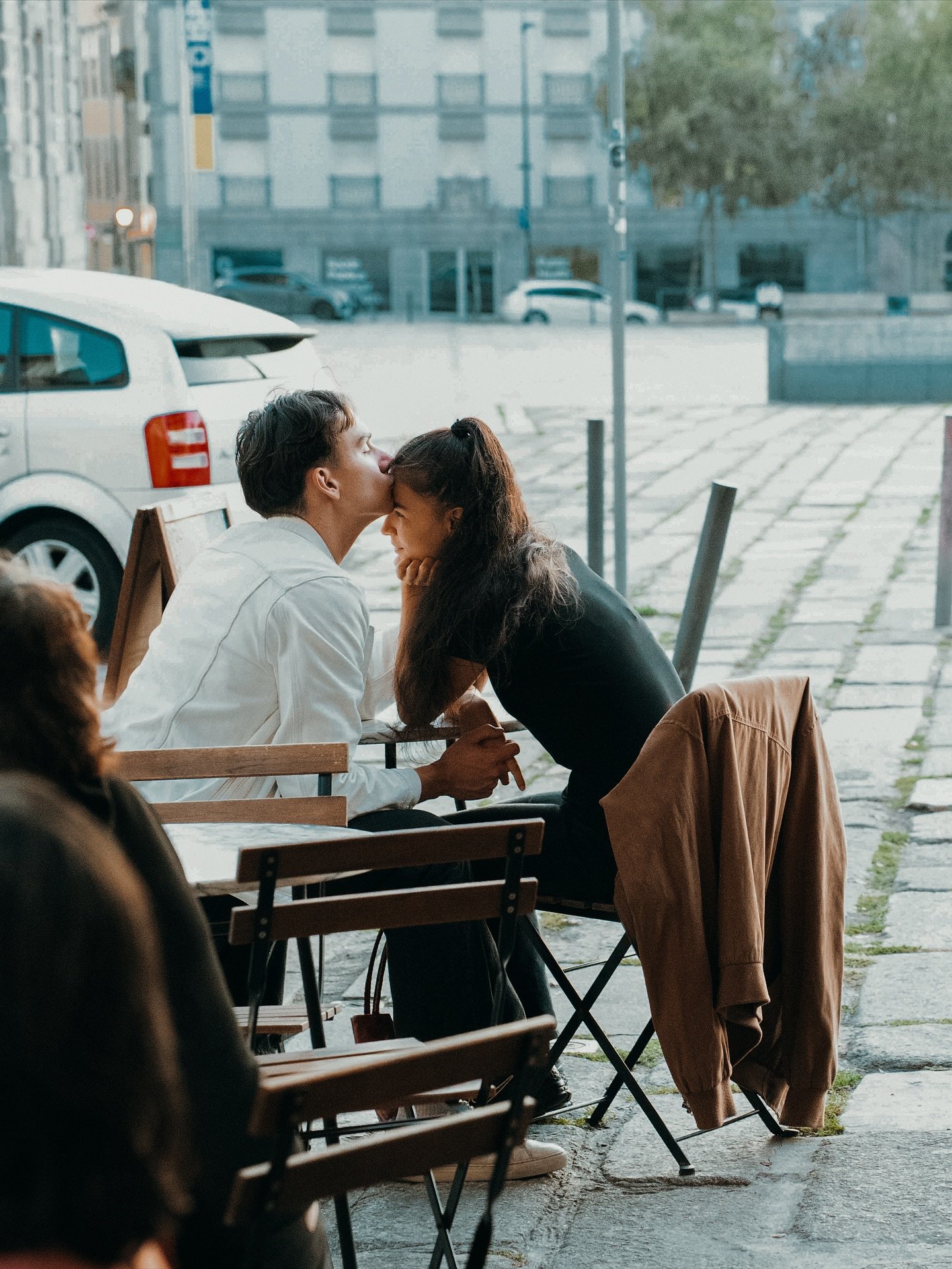 When you capture genuine human emotion and connection during a restaurant shoot 🥹 

@gharbporto 

#photography #restaurant #brandphotography #candid #humanemotions #love #contentcreator #ugc