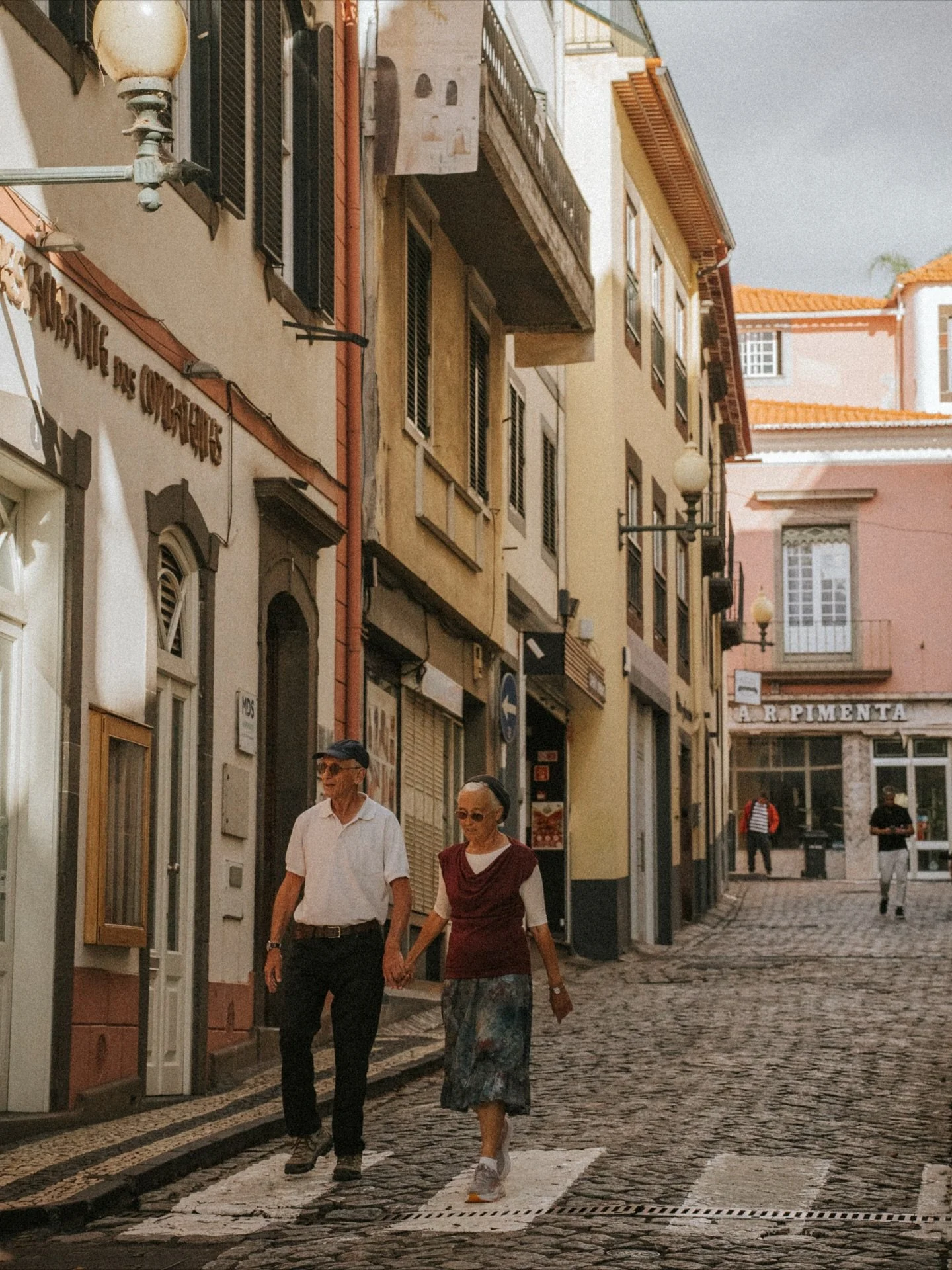 Saturday morning postcards of Funchal ✨

#streetphotos #funchal #madeira #madeiraisland #photography #saturdaymorningwalk