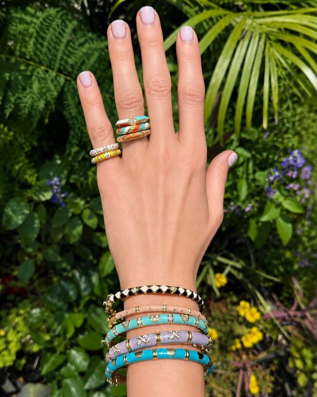✨Meet the next chapter of enamel&mdash;richer color, finer detail, and just the right amount of sparkle. Our demi-fine collection just got even better! 💖

#BestofATX
#EnamelObsessed
 #JewelryLover 
#EverydayLuxury
#WendyWellsJewelry✨🤍