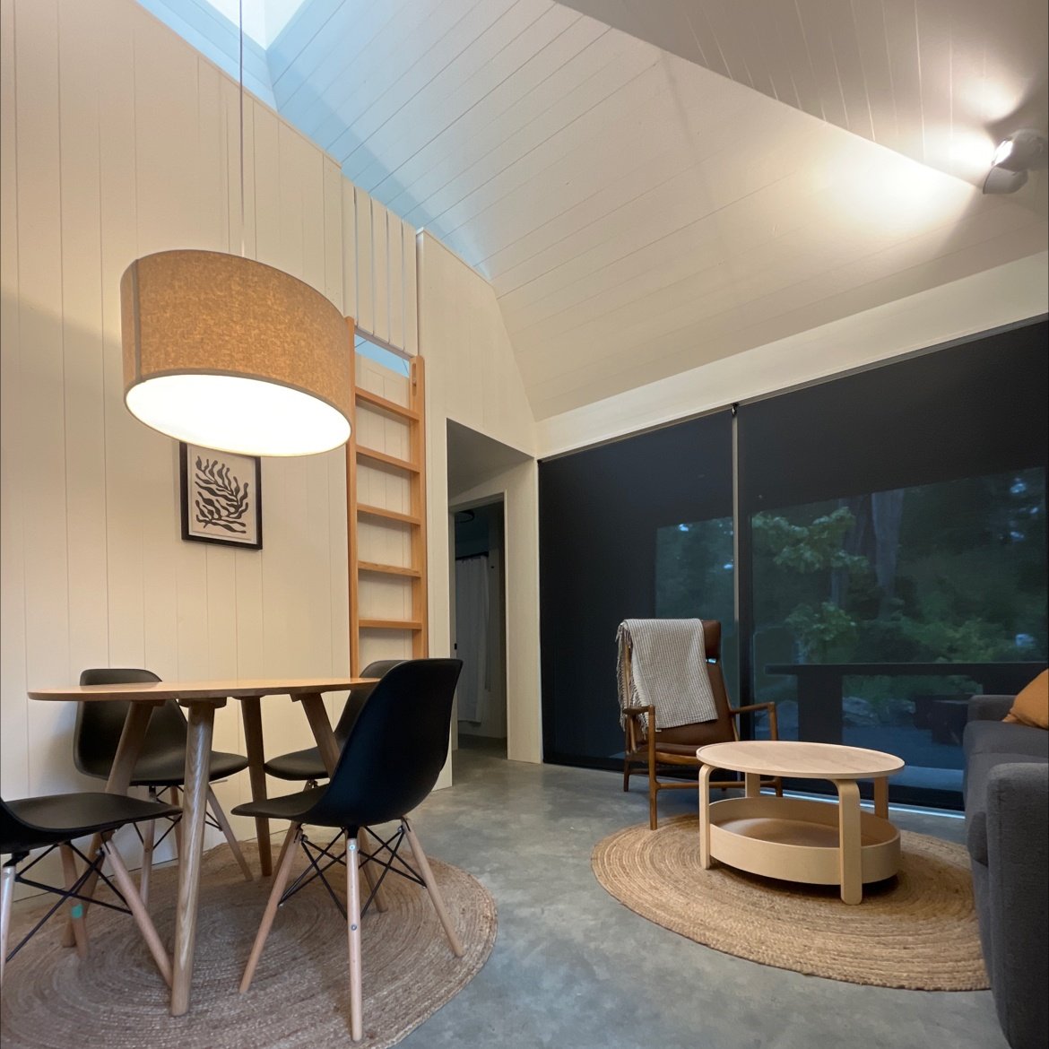 Tsuga_13_dining_skylight.jpg