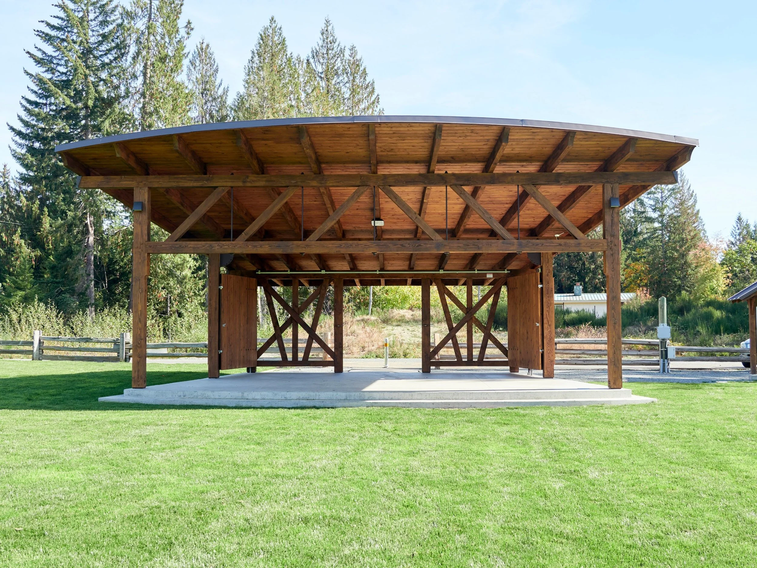 Cobble_Hill_Community_Stage_02_front_symmetrical.jpg