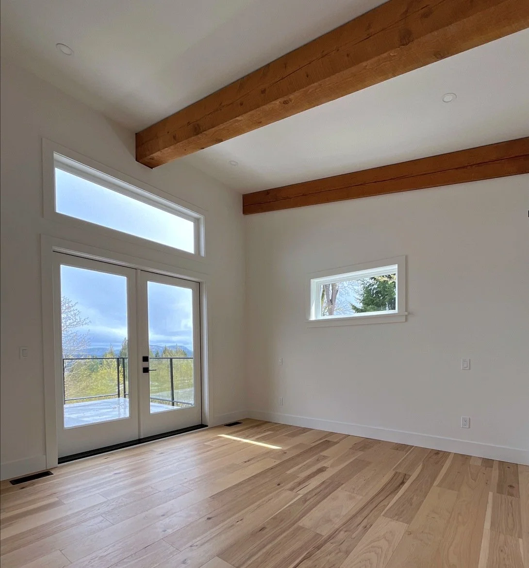 BW_07_bedroom_deck_doors.jpg