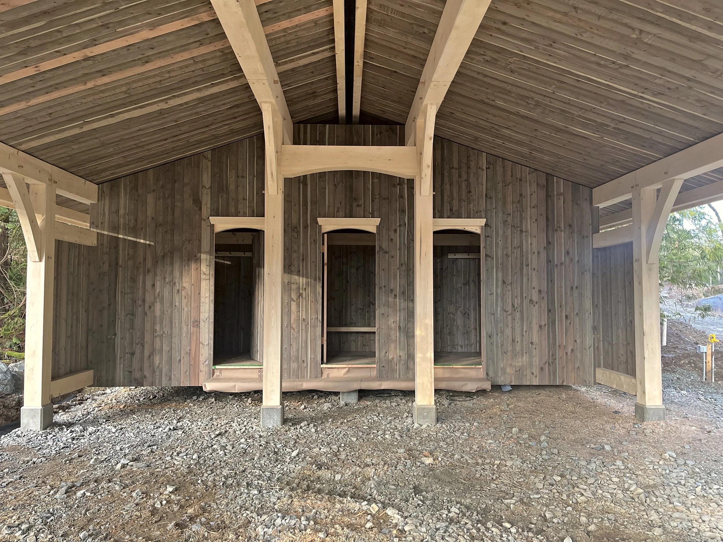 SL_04_lodge_under_frame.jpg