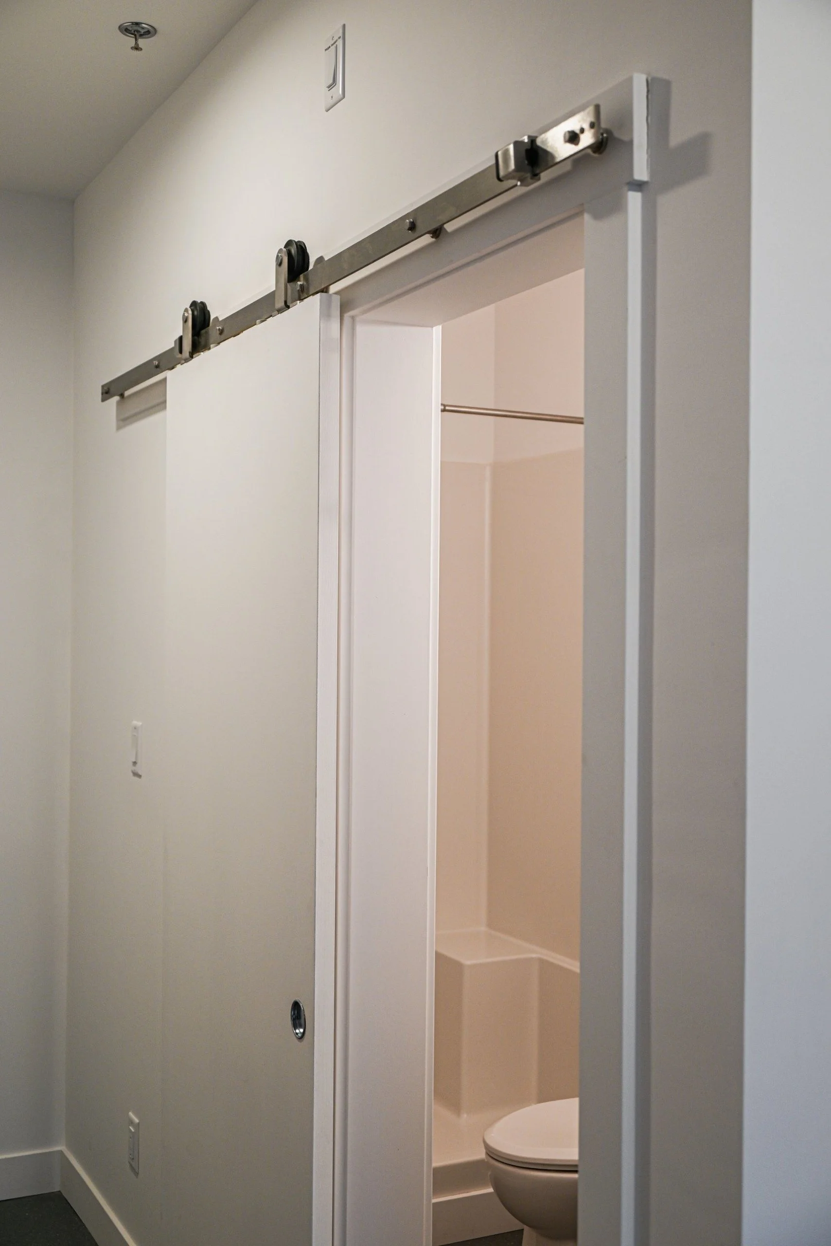 Sacred_Cradle_House_12_barn_door.jpg