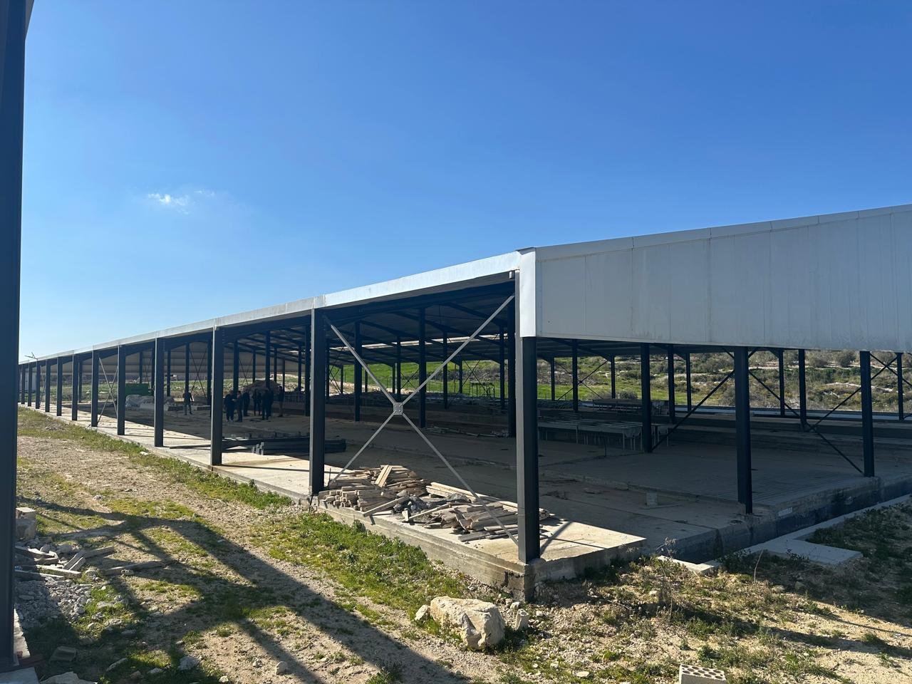 Sandwich panel roofing and walling