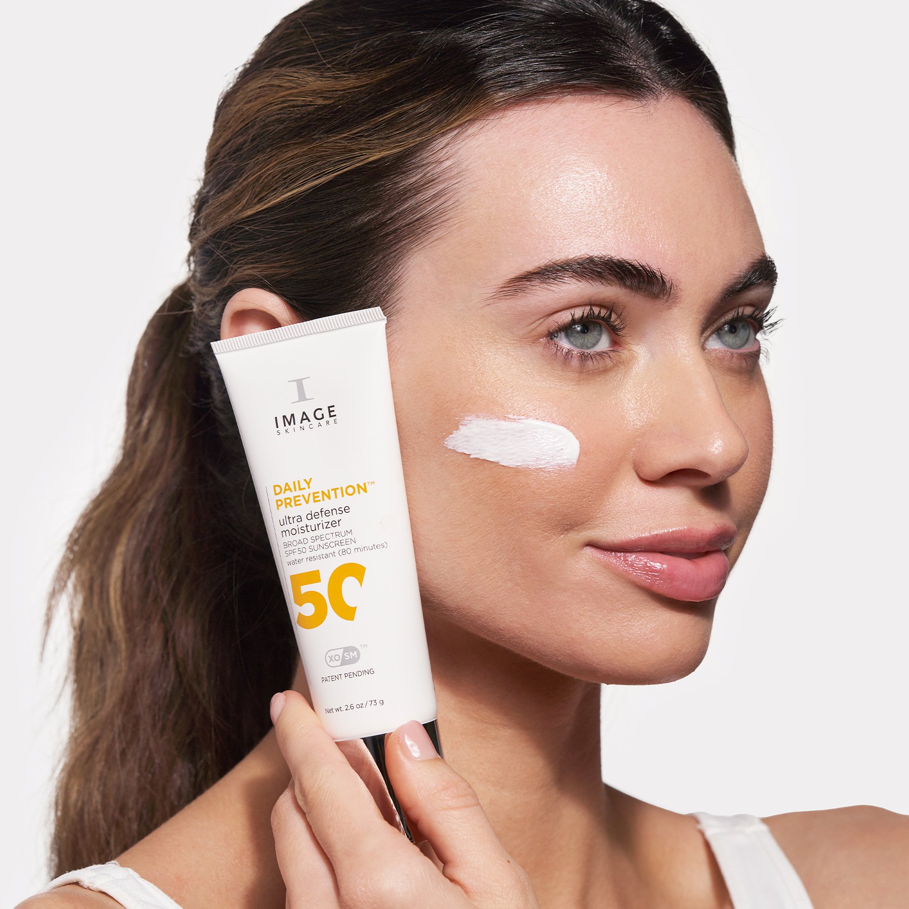 DAILY_PREVENTION_ultra_defense_moisturizer_SPF_50_PDP_R04a.jpg