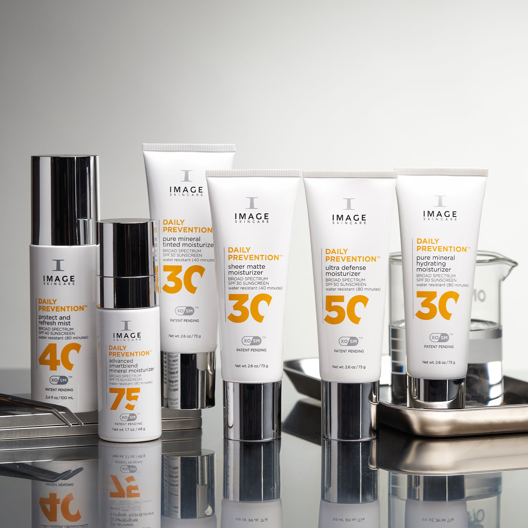 DAILY_PREVENTION_advanced_smartblend_mineral_moisturizer_SPF_75_PDP_R05a.jpg