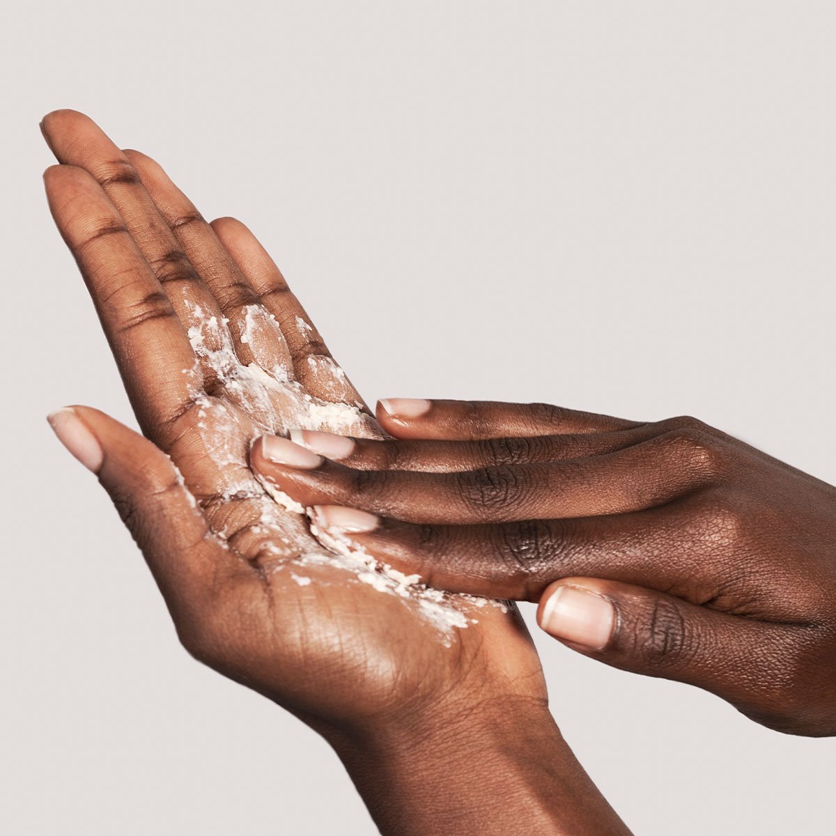 ILUMA_intense_brightening_exfoliating_powder_PDP_R05.jpg