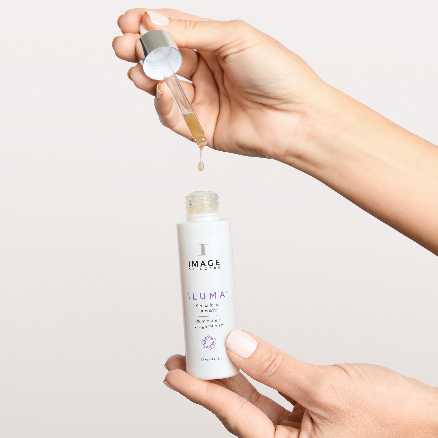 ILUMA_intense_facial_illuminator_PDP_R05.jpg