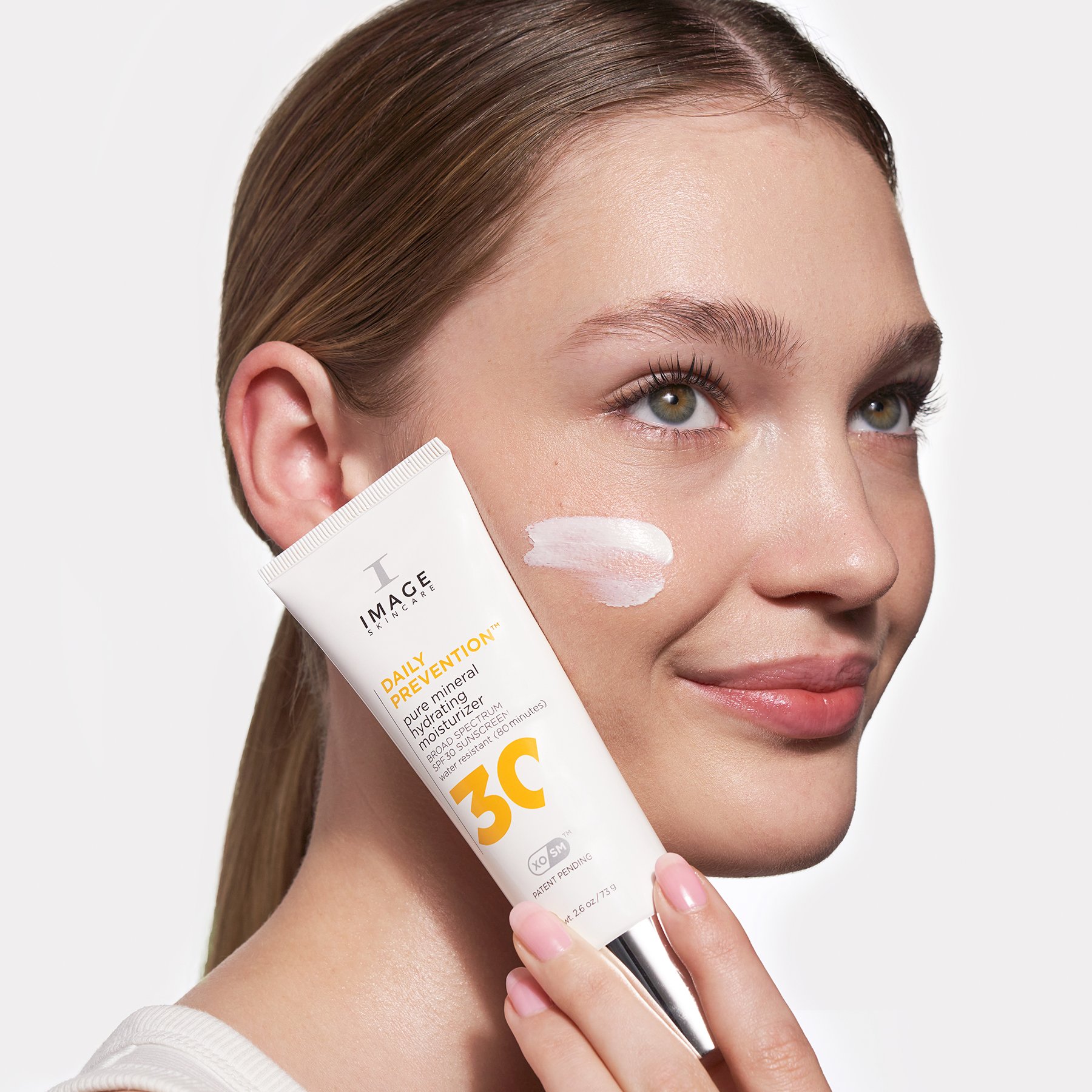 DAILY_PREVENTION_pure_mineral_hydrating_moisturizer_SPF_30_PDP_R04a.jpg