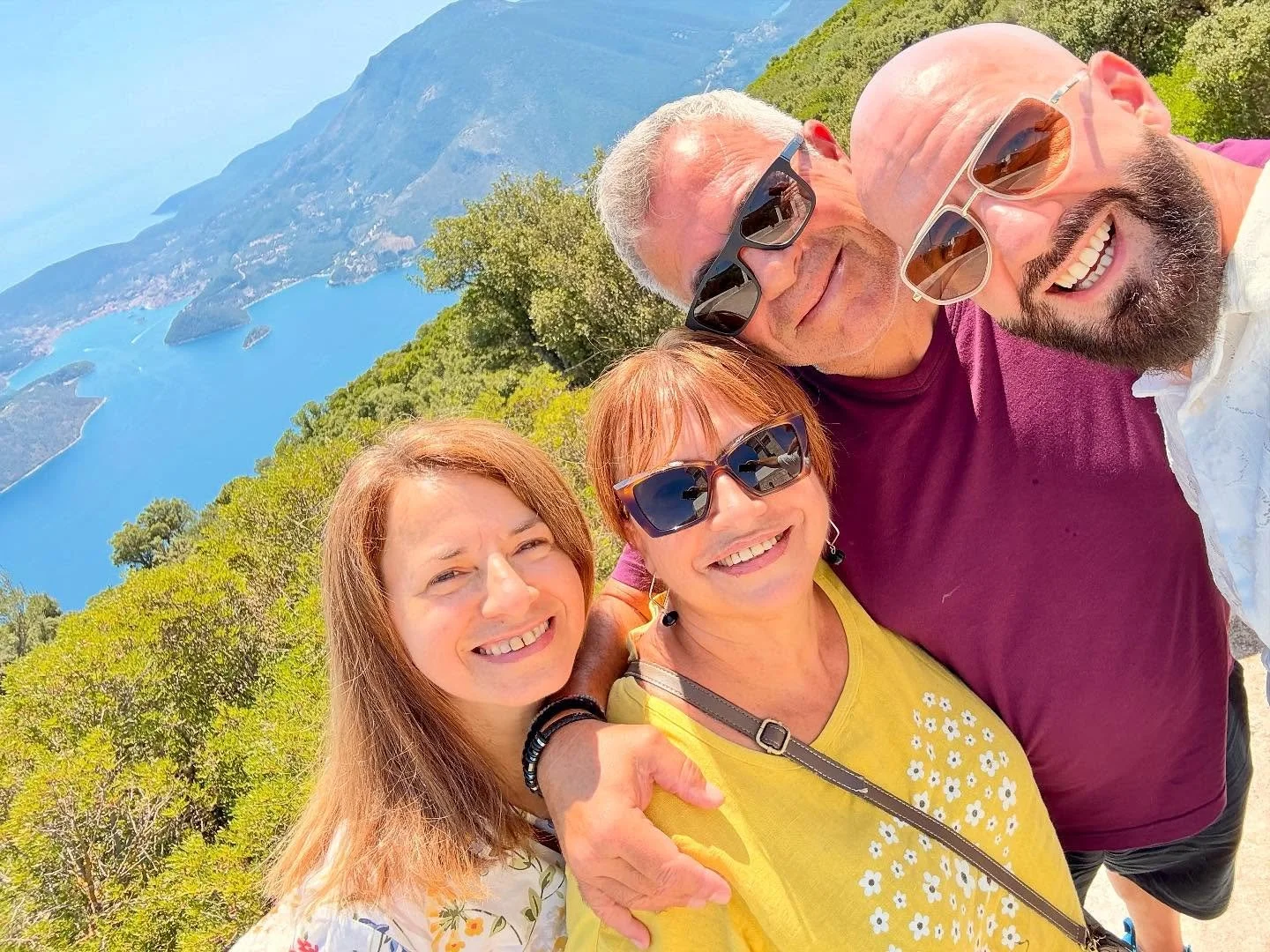 It wouldn&rsquo;t be a trip to Ithaki without a Vlismas outing (and photoshoot) to #Kathara / #&Kappa;&alpha;&theta;&alpha;&rho;&alpha; &raquo; My island from a top of the mountains &raquo; Inside the &raquo; church &raquo; It takes a village, it&rsq