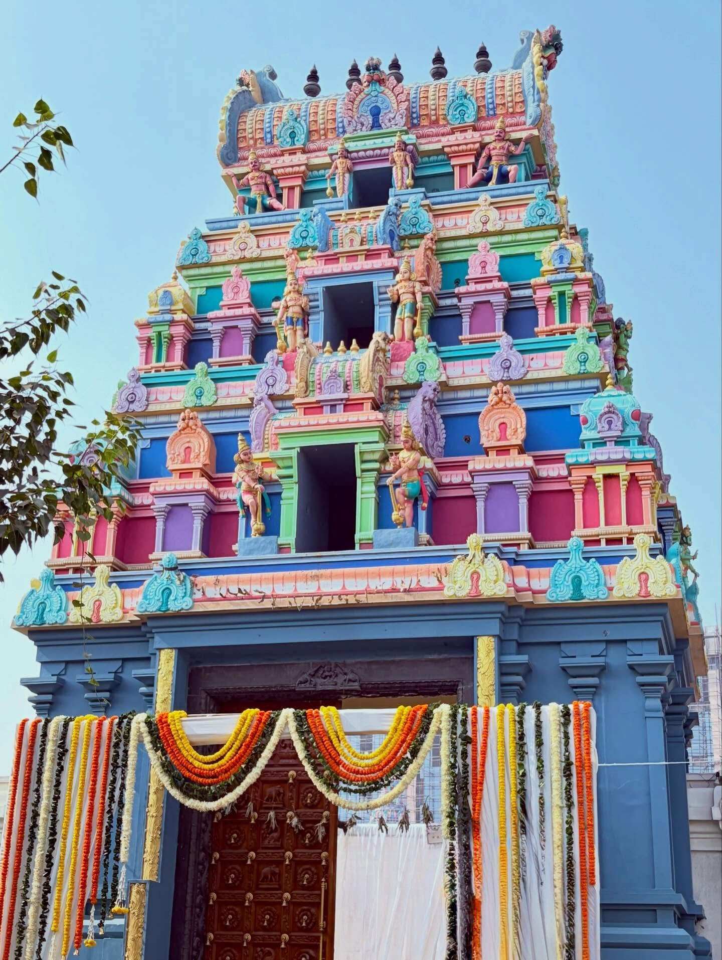 I&rsquo;m back in India 🇮🇳 this week. Check out the ever-so-colourful Sankat Mochan Hanuman Temple, a beautiful and peaceful temple that aims to provide guidance and comfort.
