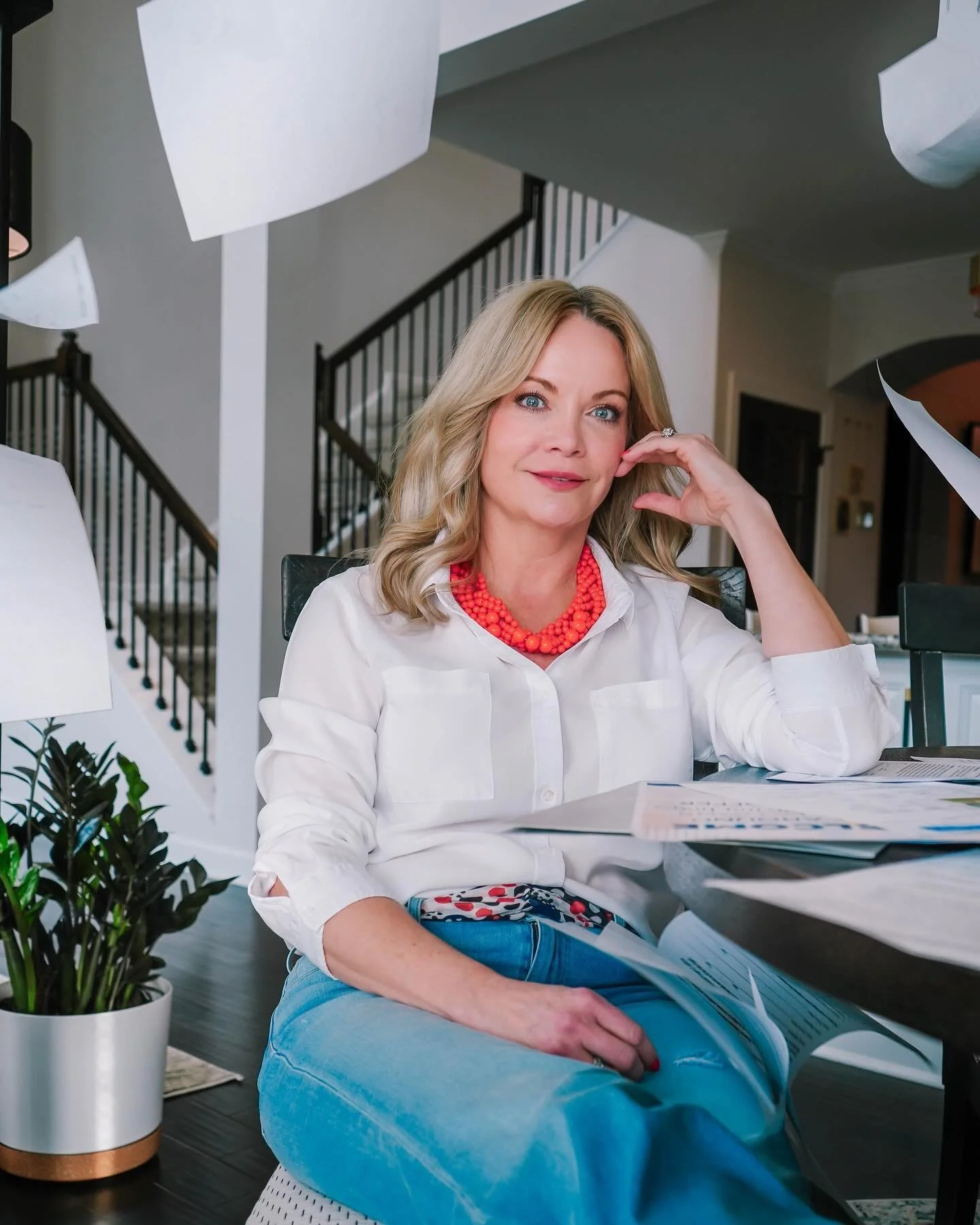 Brand Photography for 🛋️ Blue Couch Collective
📑📃📄
*paperwork was, in fact, harmed in the making of these photos*