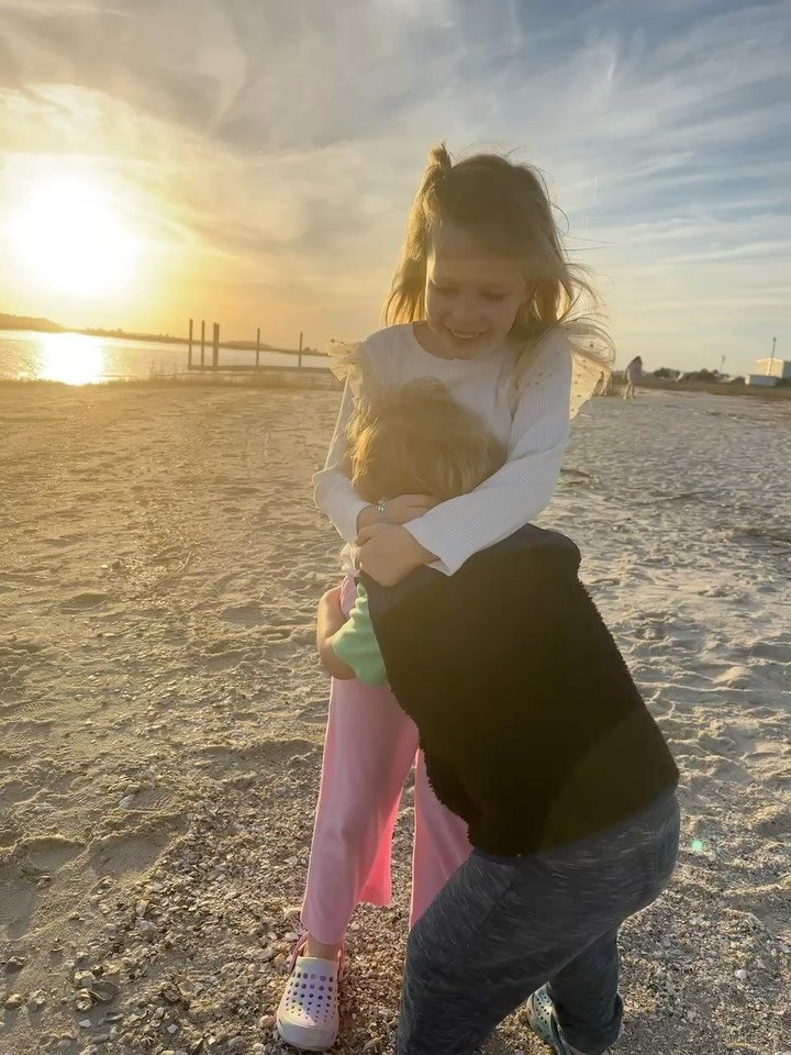 🌚 dear new moon, send sequels to these moments and teleport these people to my doorstep. please and thank you! 🙏