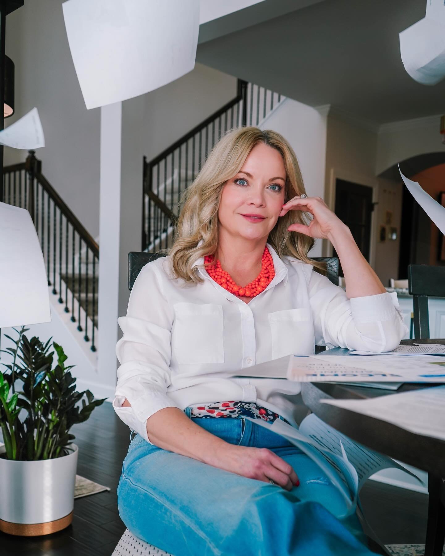 Brand Photography for 🛋️ Blue Couch Collective
📑📃📄
*paperwork was, in fact, harmed in the making of these photos*