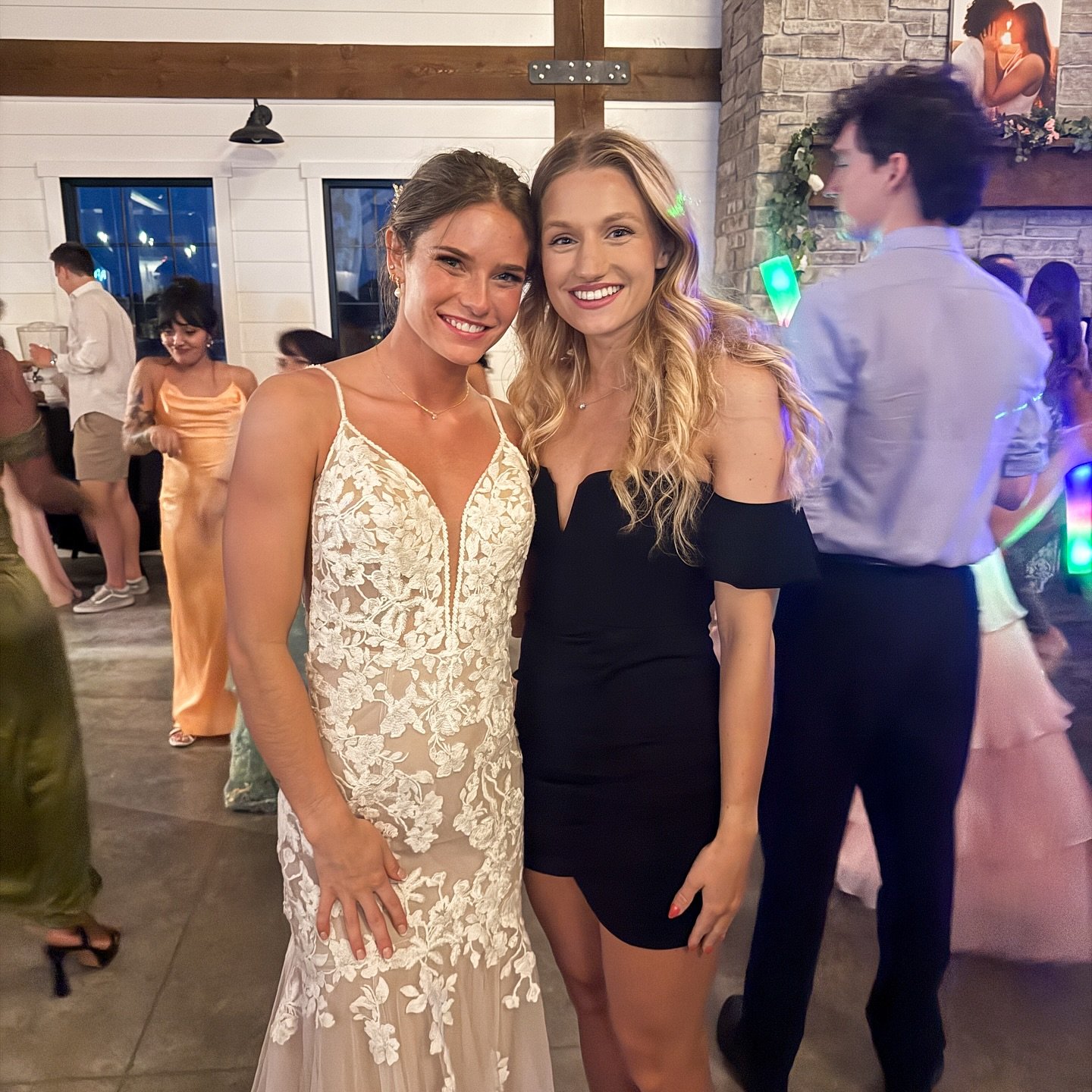 Jordan Gamboa has a nice ring to it💍

Congrats to one of my best friends on getting married! I love you guys so much!!💕
