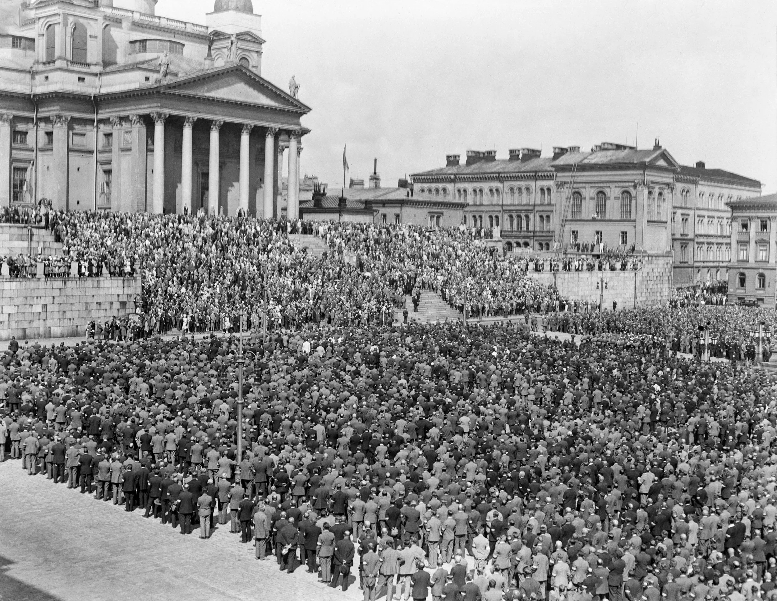 HOW FINLAND DEFEATED FASCISM