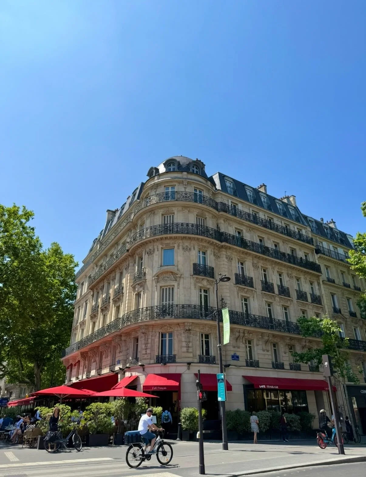 Architectural highlights ft impressionists, Paul C&eacute;zanne and Claude Monet from my time in Paris 

#architecture #interiordesign #artwork #france #paris
