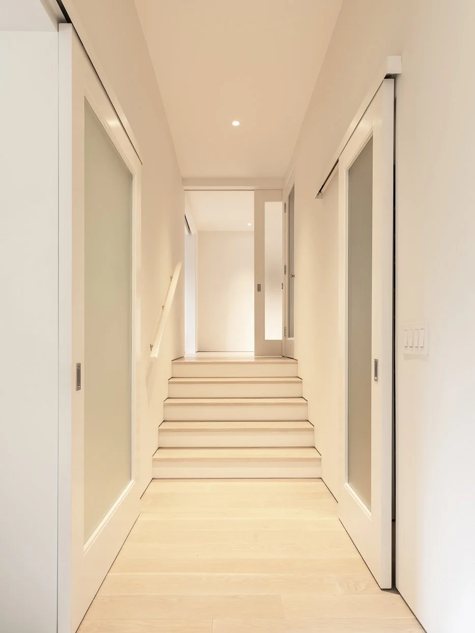 Nichols Cyn_Hallway.jpg