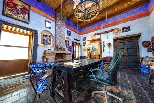 If you’re a workaholic we’ve got an optional office space just for you! Plus, we’ve got fast internet - you won’t find anything better.