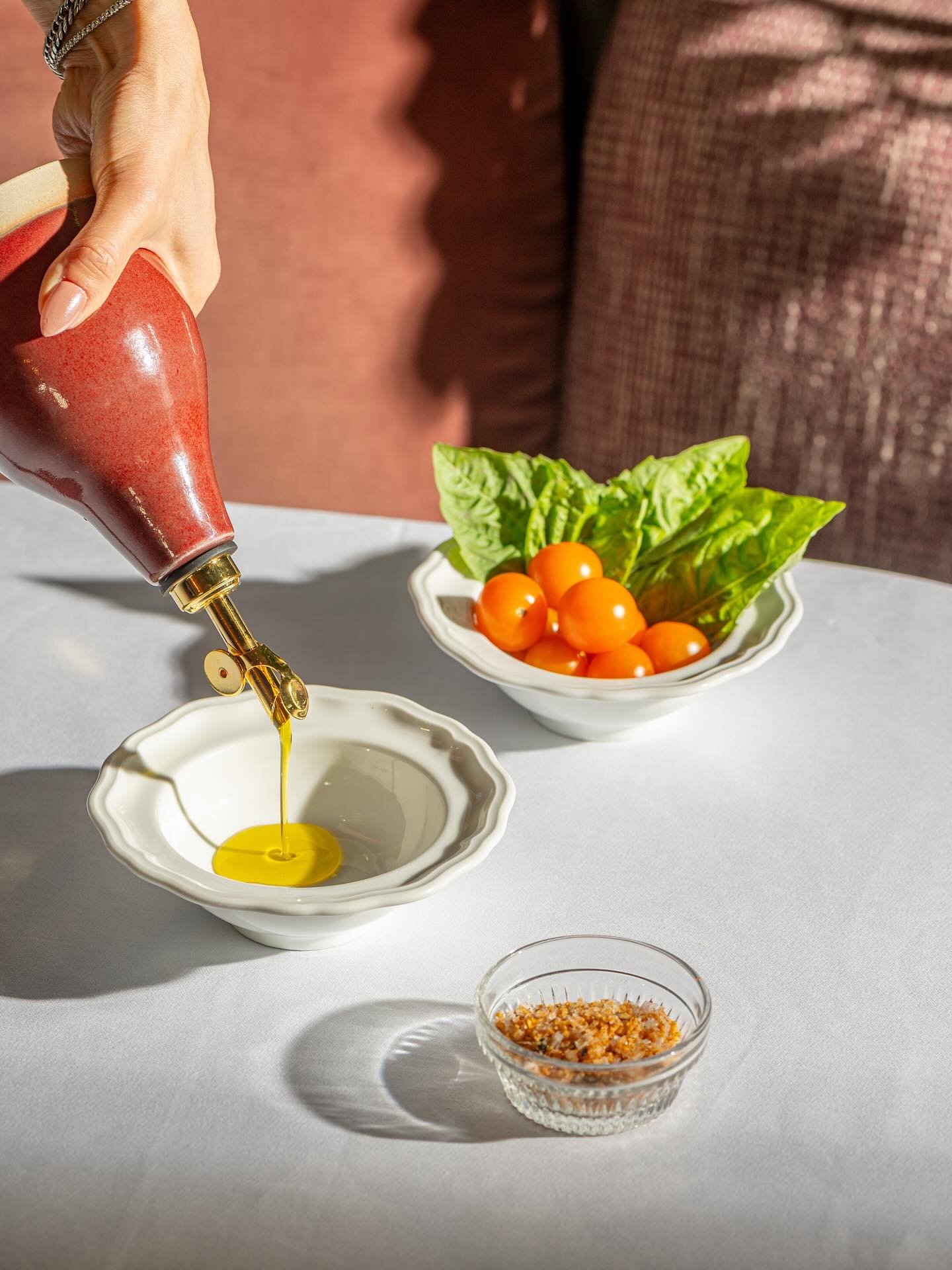 Photos from the @marisellarestaurant opening have started coming back and they are so amazing. Never in a million years did I think my art would end up in the @ritzcarltonbacarasb 

#pottery #ceramics #oliveoiljug