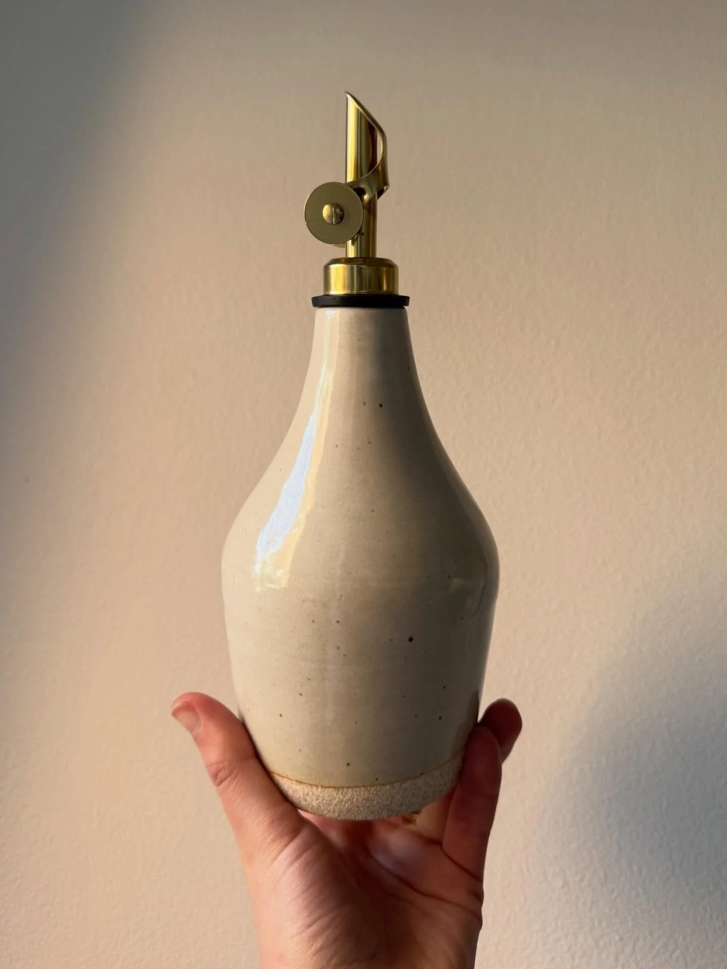 If I had to guess, I&rsquo;d say I&rsquo;ve probably made 500 olive oil jugs over the years?? #pottery #ceramics #wheelthrown #oliveoiljug