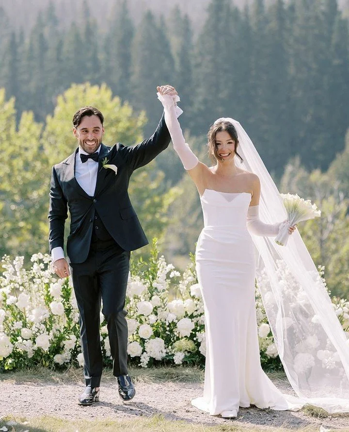 I have to take a moment to tell you all how amazing my team is. They blow me away year after year with their talent. They have taken SO MANY amazing photos at incredible weddings for such fun people and I wanted to share some of them on here.⁠
The J 