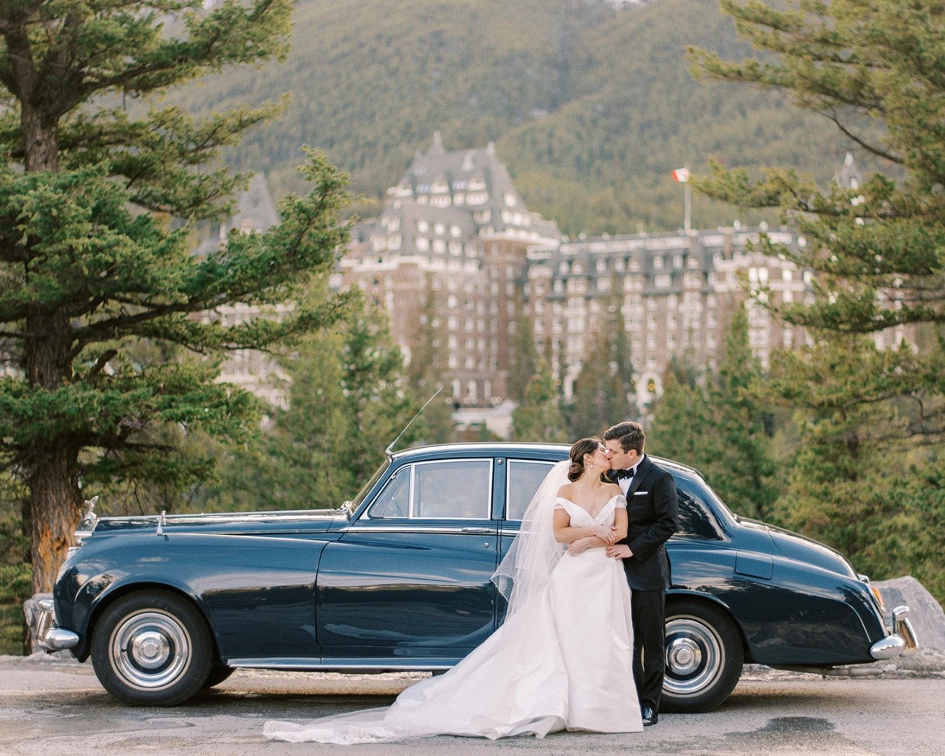 The iconic views in Banff are so good. I take them for granted part of the year where I'm there all the time. But this time of year I miss them😅⁠
.⁠
.⁠
.⁠
Couple: @feisonista and @will.allen23⁠
Wedding Planning &amp; Design: @jraeweddings⁠
Photograp