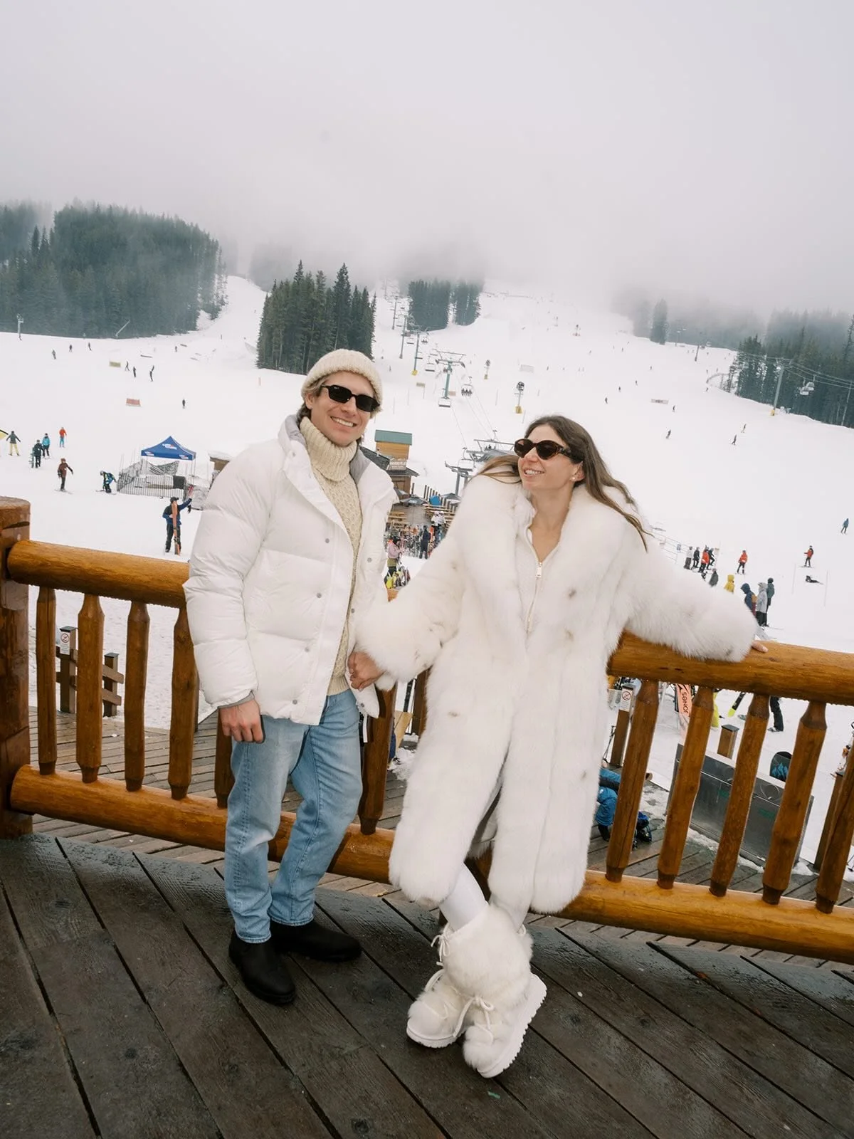When apr&egrave;s ski is the vibe for the event.⛷️🏔️⁠
.⁠
.⁠
.⁠
Photographer @miltonphoto⁠
Venue @Skilouise⁠
Florist @flowersbyjanie⁠
Rentals &amp; Custom Decor @modernrentals.ca⁠
Videographer @loveandlorefilms⁠
Dresser @tanisemmettweddingstyle⁠
Plan