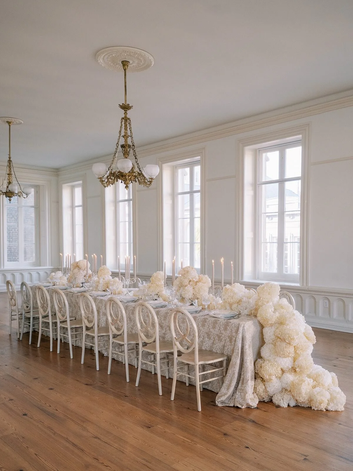 ⁠When the design is truly timeless✨️⁠
.⁠
.⁠
.⁠
Planner/ designer @sinclairandmoore⁠
Florist @maxowensdesign ⁠
Stationery @plumecalligraphy ⁠
Venue @brasserie_la_banque⁠
Cake @ballerina_baker⁠
Dress @bblewisville ⁠
Rentals @curatedeventscharleston ⁠
G