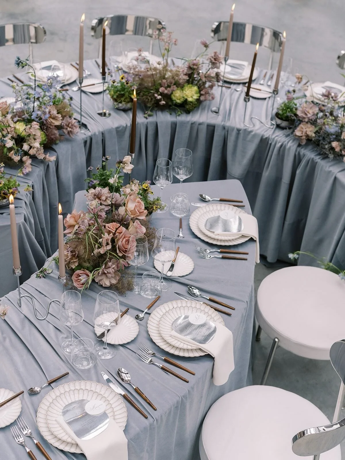 It might be my fave table to date from a workshop. ⁠
A huge thank you to everyone who participated and to all of the vendors for making this come together!⁠
.⁠
.⁠
.⁠
Workshop Host: @miltonphoto⁠
Design &amp; Rentals: @modernrentals.ca⁠
Florist: @alex