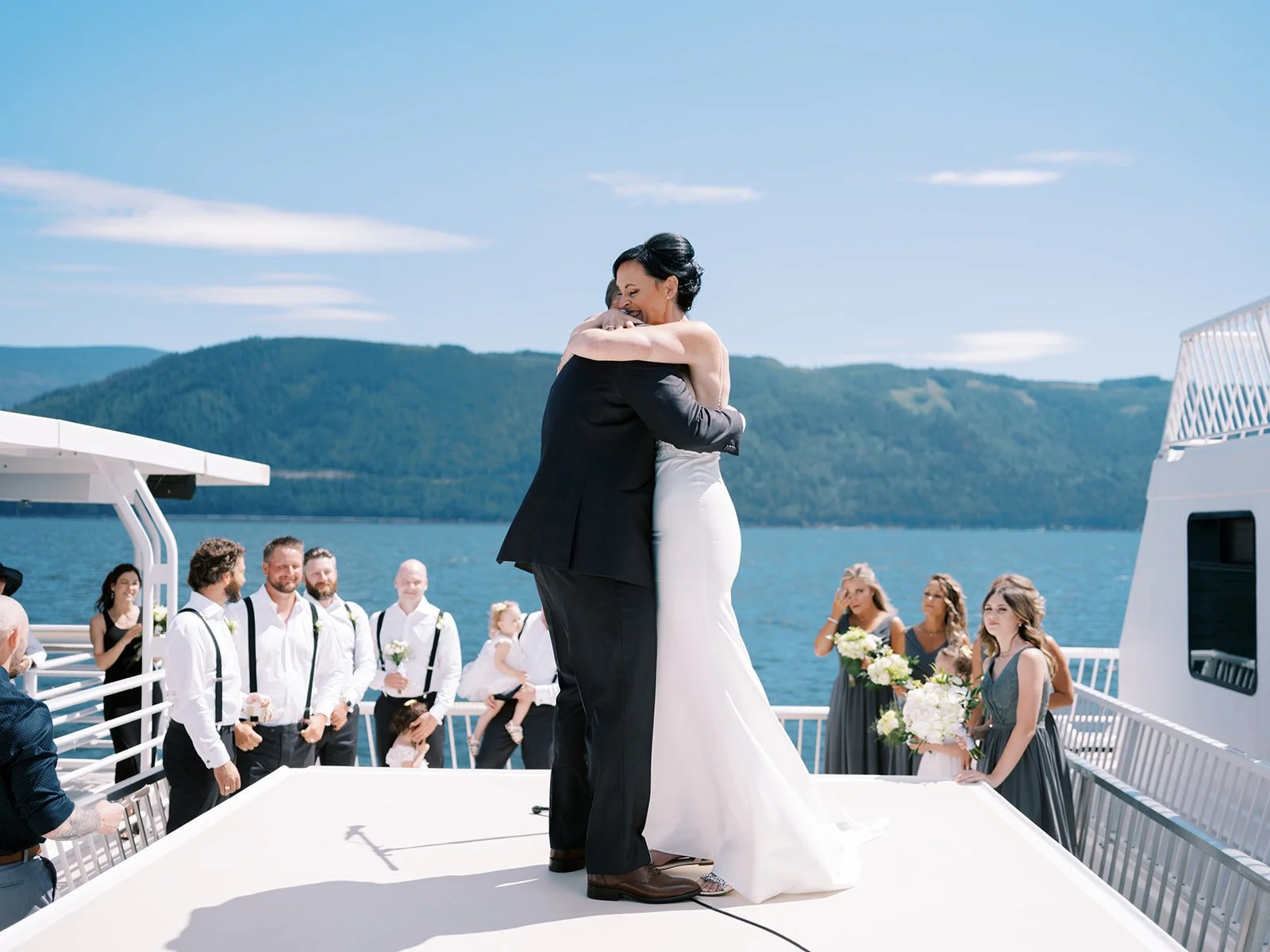 wedding ceremony on a houseboat in sicamous