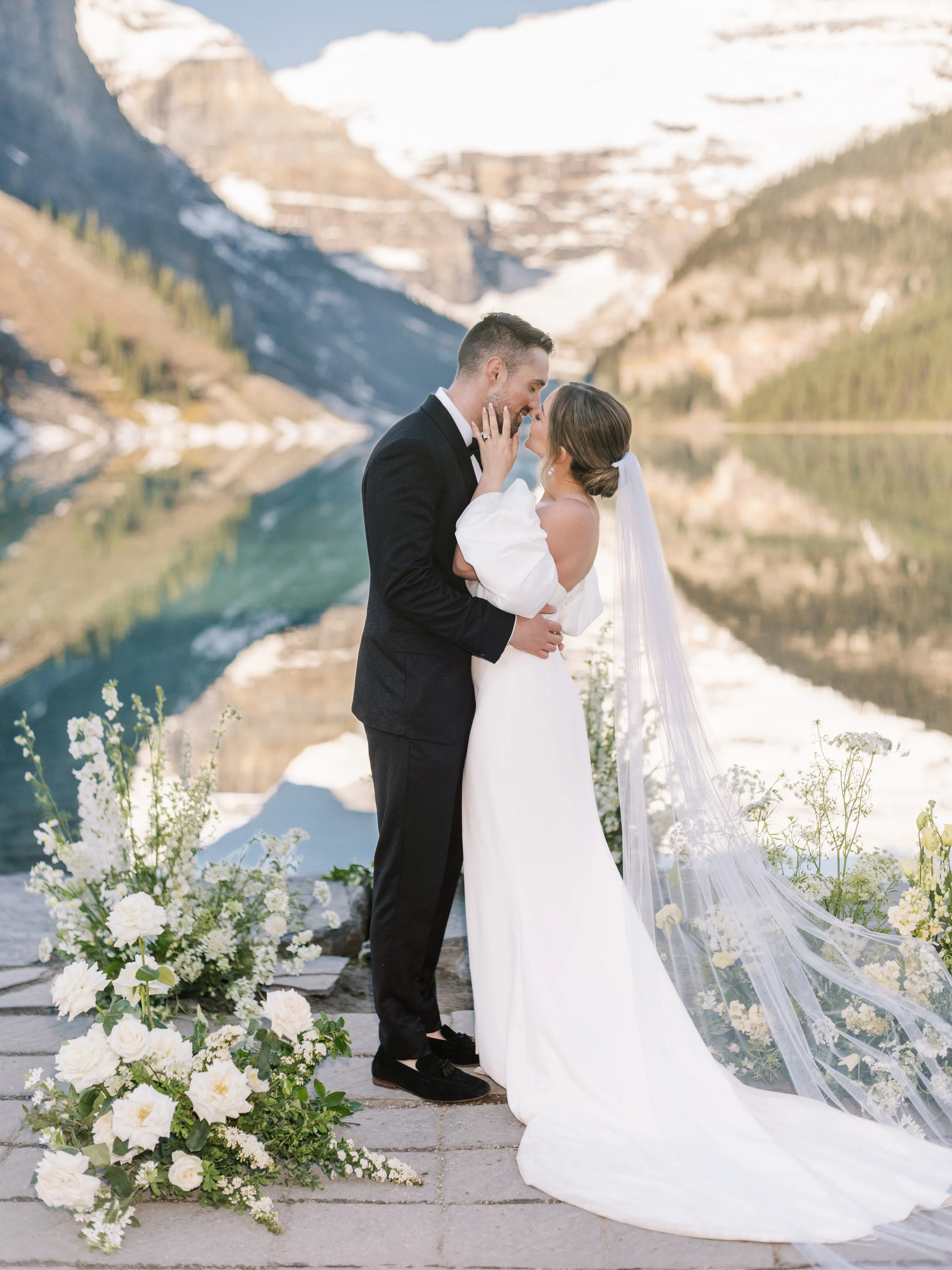 Lakeside Elopement Sunrise Lake Louise