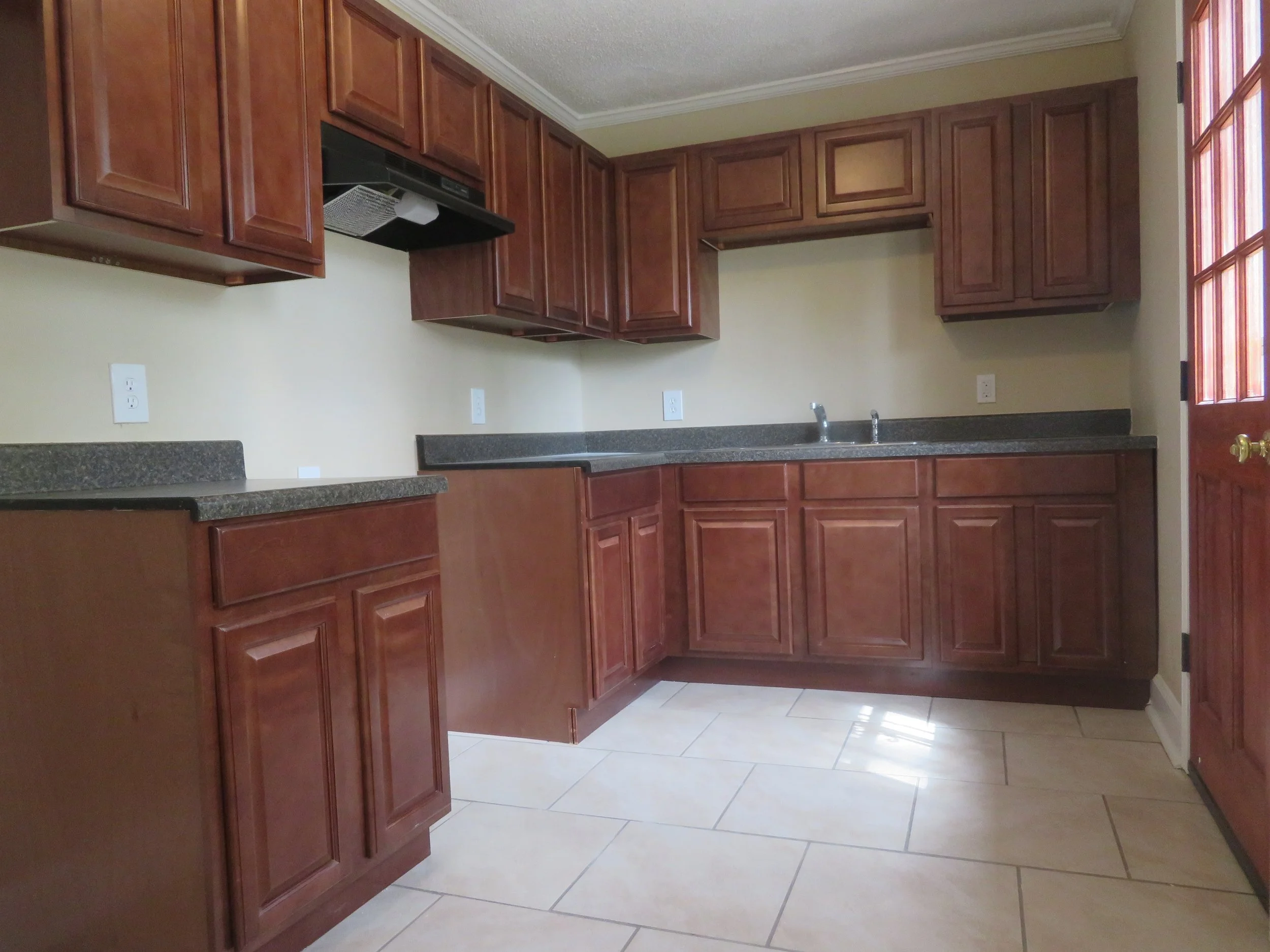 3526 Daggett (2).JPG