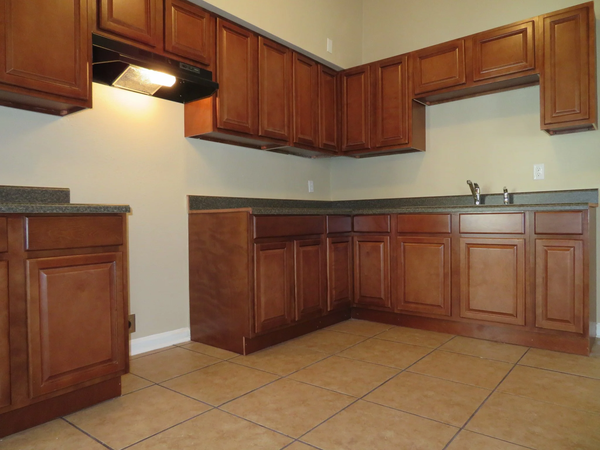 1487 Winfield (2).JPG