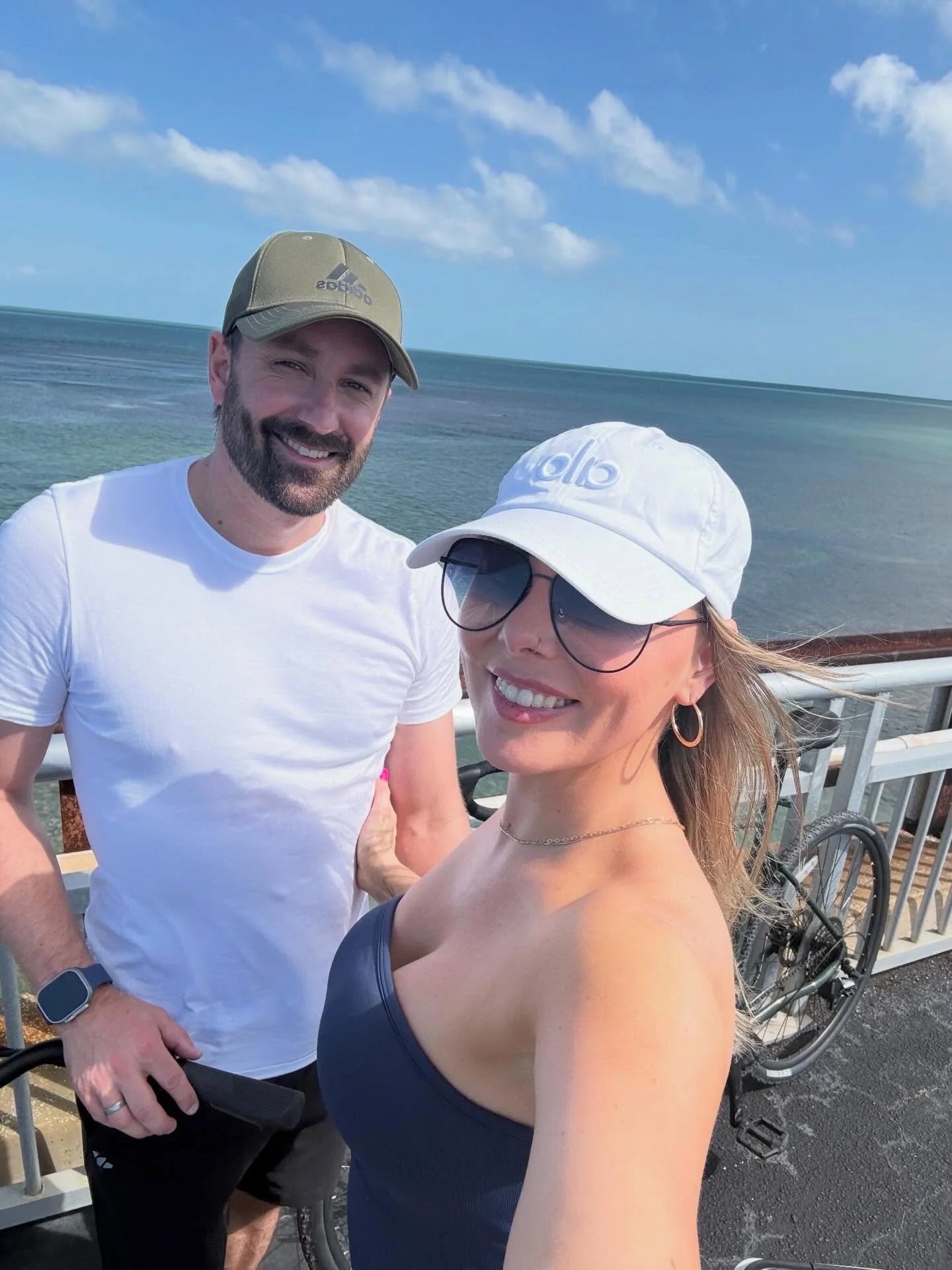 🩷 🦈🌴Feb Photo Dump 🌴🦈🩷 

February is going to be hard to top,  our oldest turned 19, the Seahawks won the Super Bowl and I got to dive with bull sharks. 

With Kev in his MBA program, going back to school myself, 5 kids and a business &hellip; 